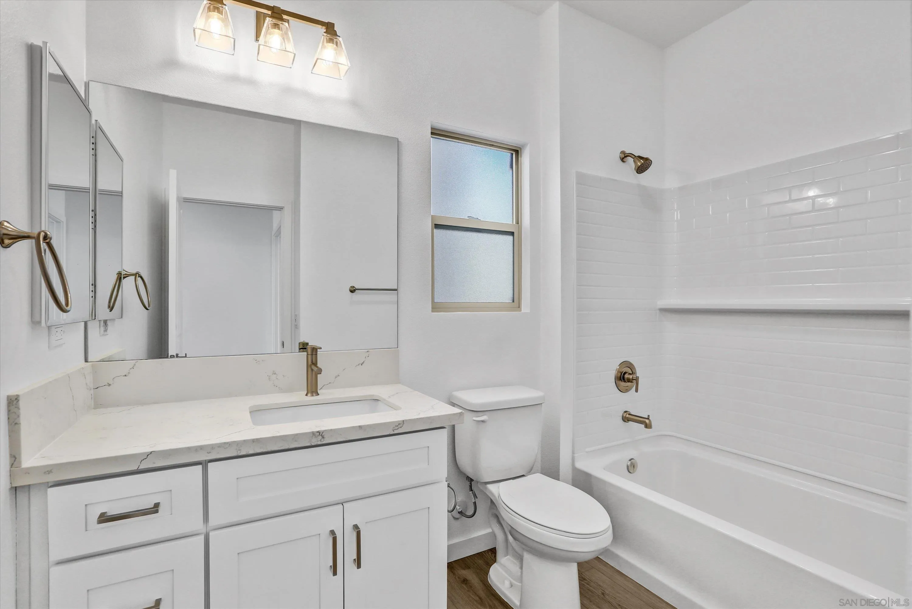 Photo #13: 250042801 Listing: Photo #13