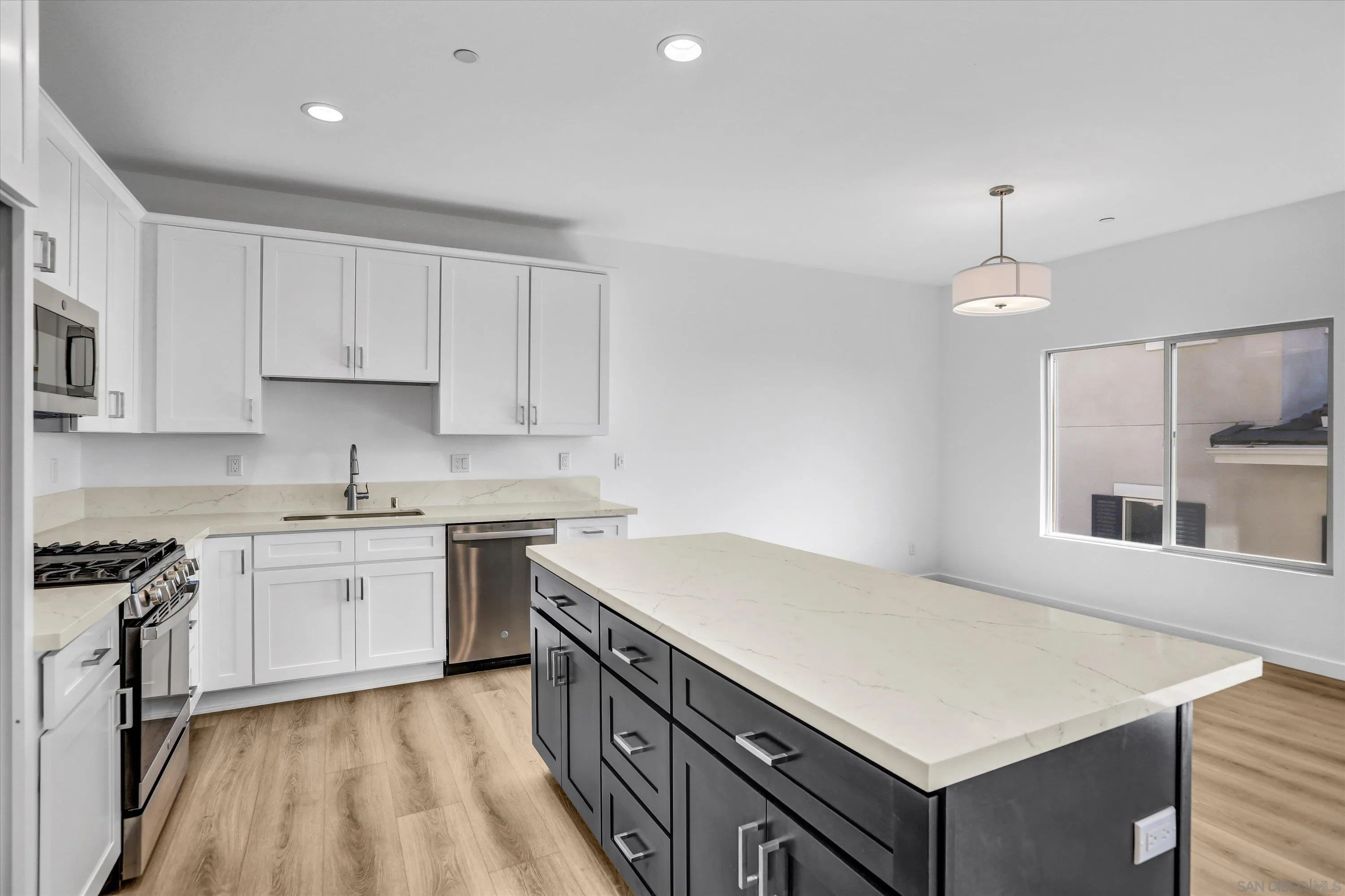 Photo #10: 250042801 Listing: Photo #10