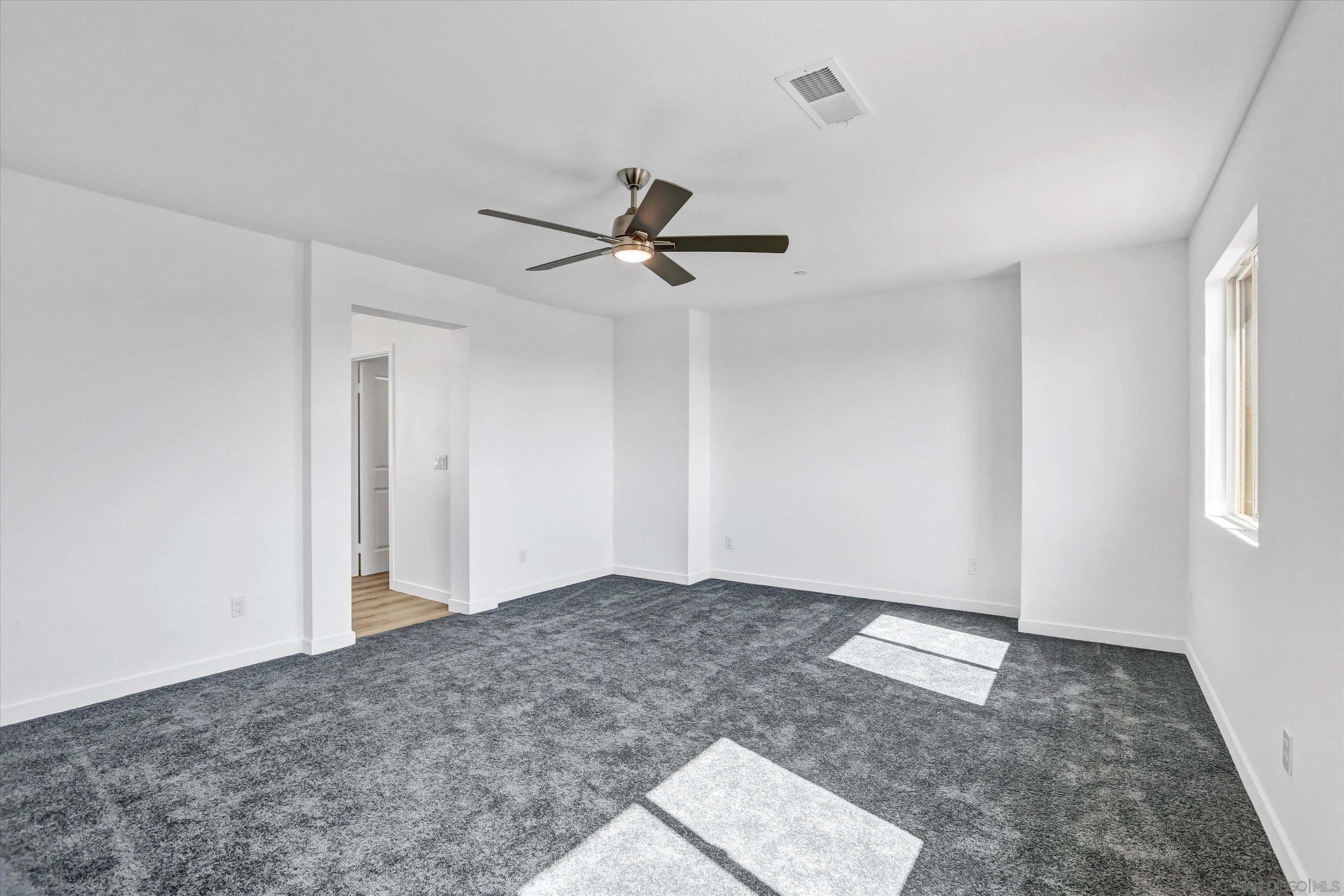 Photo #24: 250042801 Listing: Photo #24