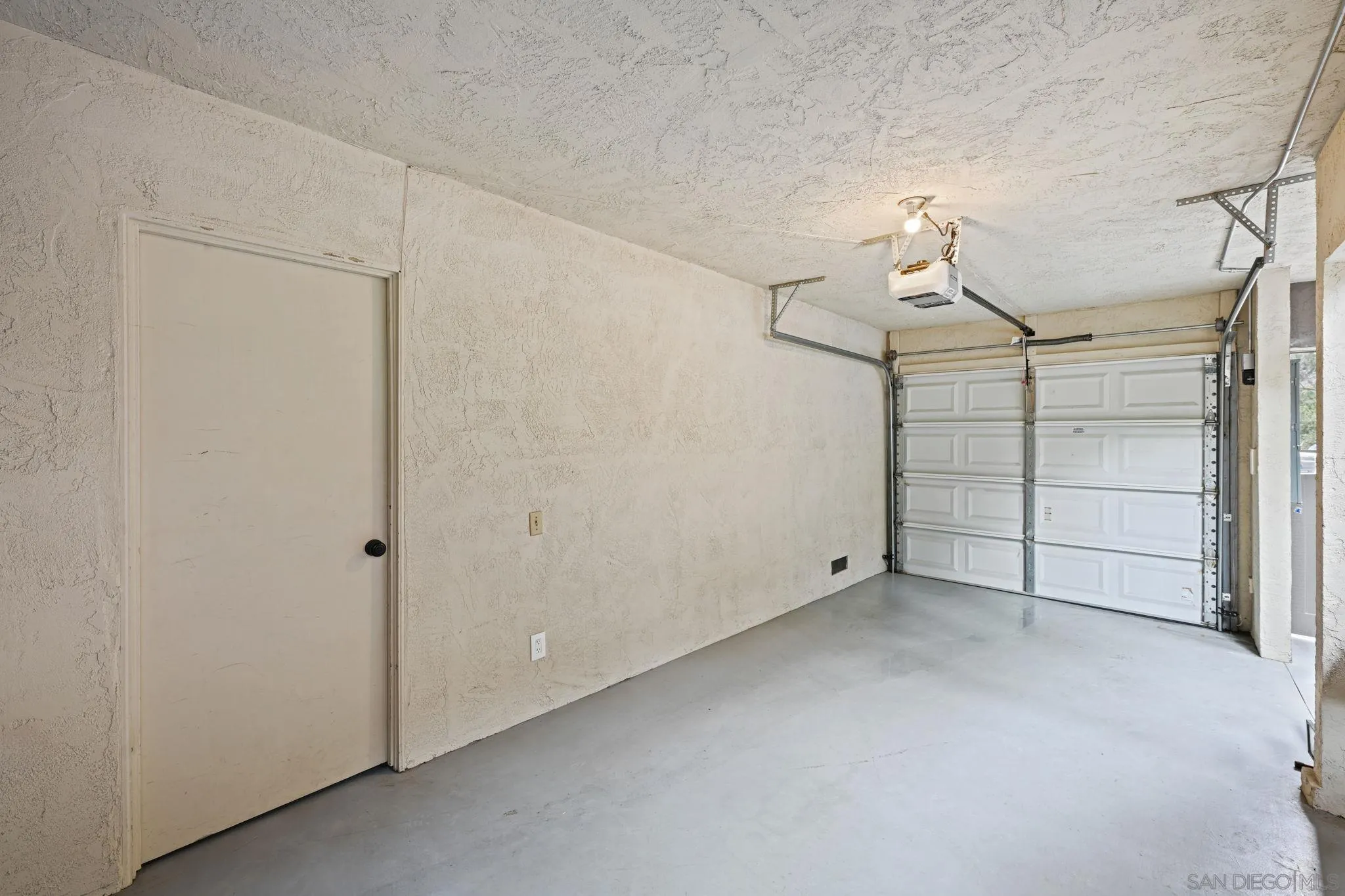 Photo #30: 250042802 Listing: Photo #30