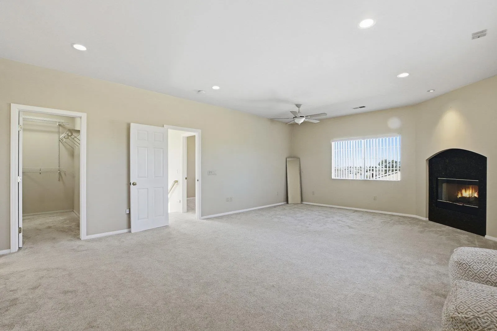 https://cdn.realtyfeed.com/cdn/127/250042803/068312a7949752a091c9e170cd520a44.webp