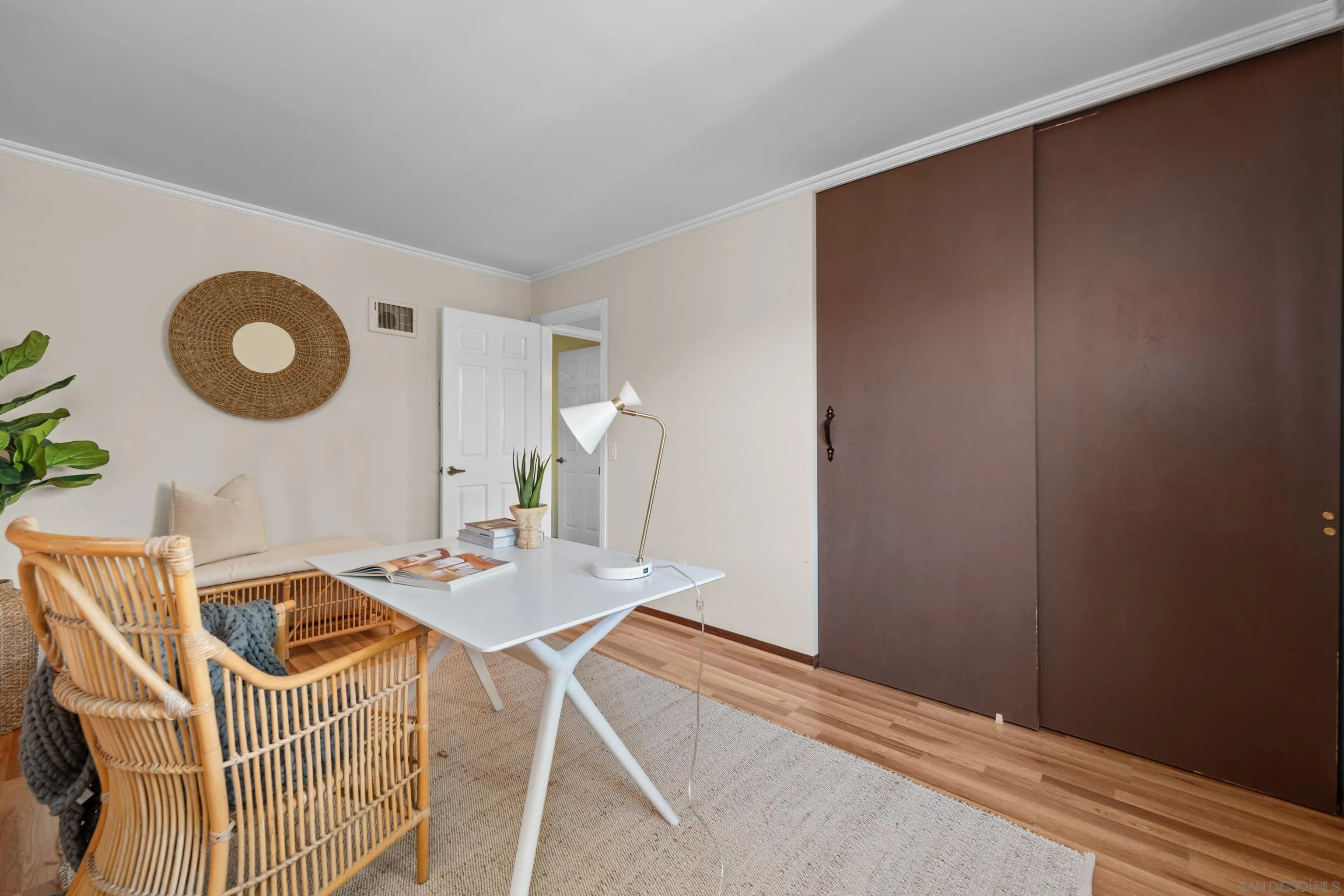 Photo #4: 250042804 Listing: Photo #4