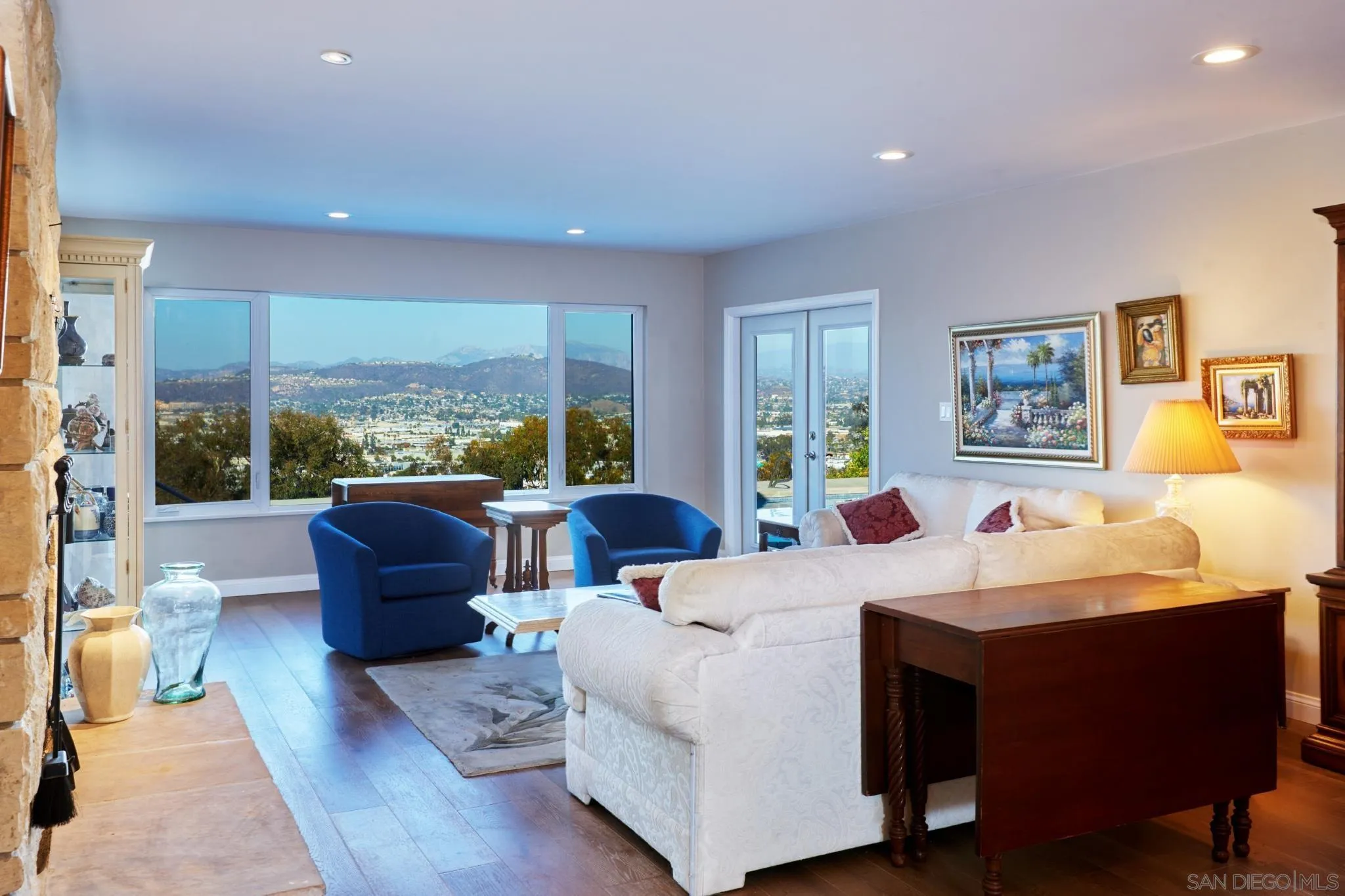 https://cdn.realtyfeed.com/cdn/127/250042807/1d20ca5acbc90ae060e7867b9de31540.webp