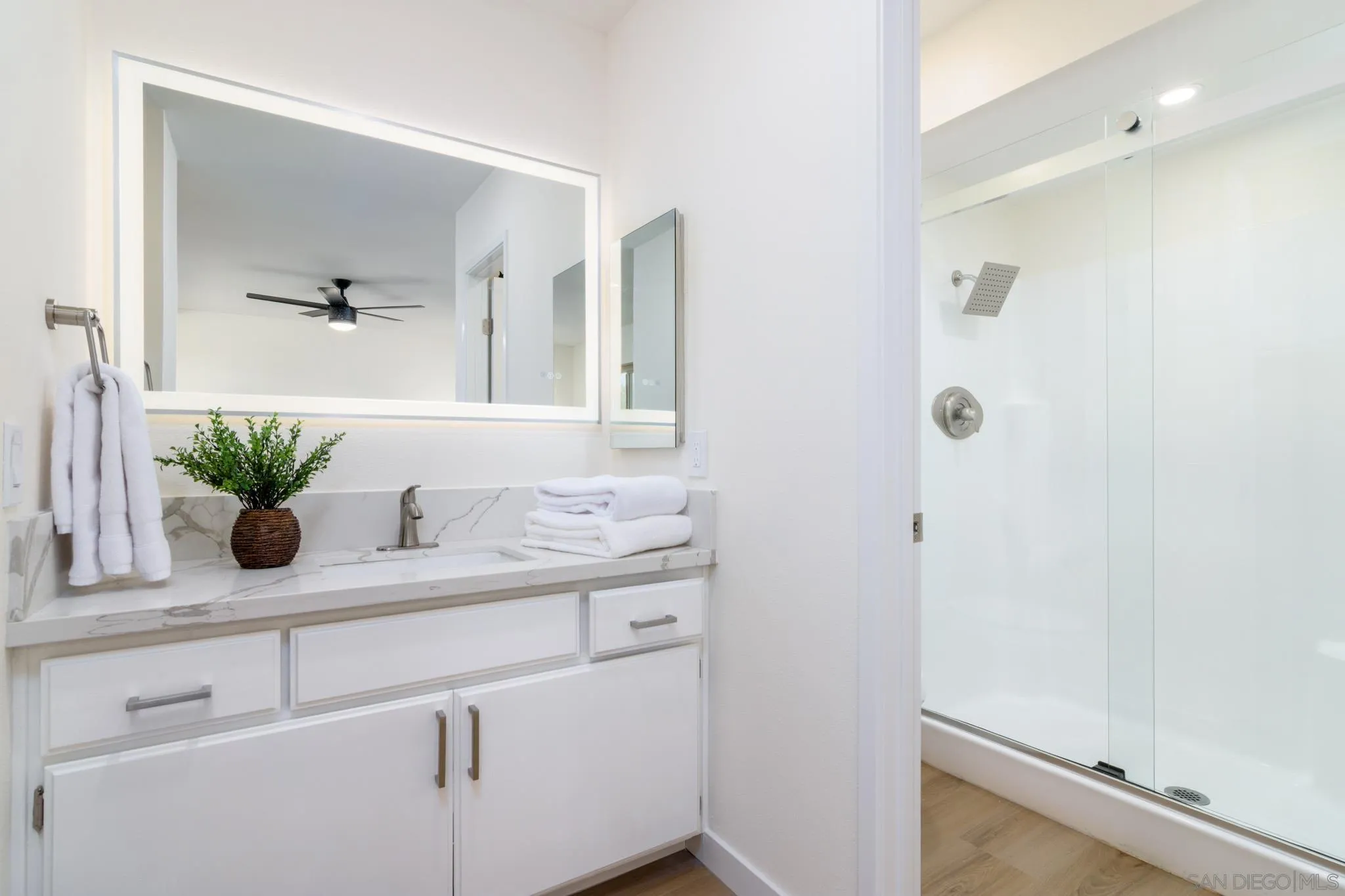 https://cdn.realtyfeed.com/cdn/127/250042808/420687b092e6902687476a17f95618f1.webp