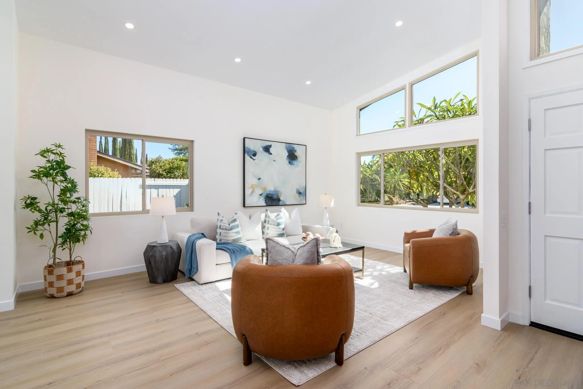 https://cdn.realtyfeed.com/cdn/127/250042808/d296705a4887e125a9a270019109dc36.webp