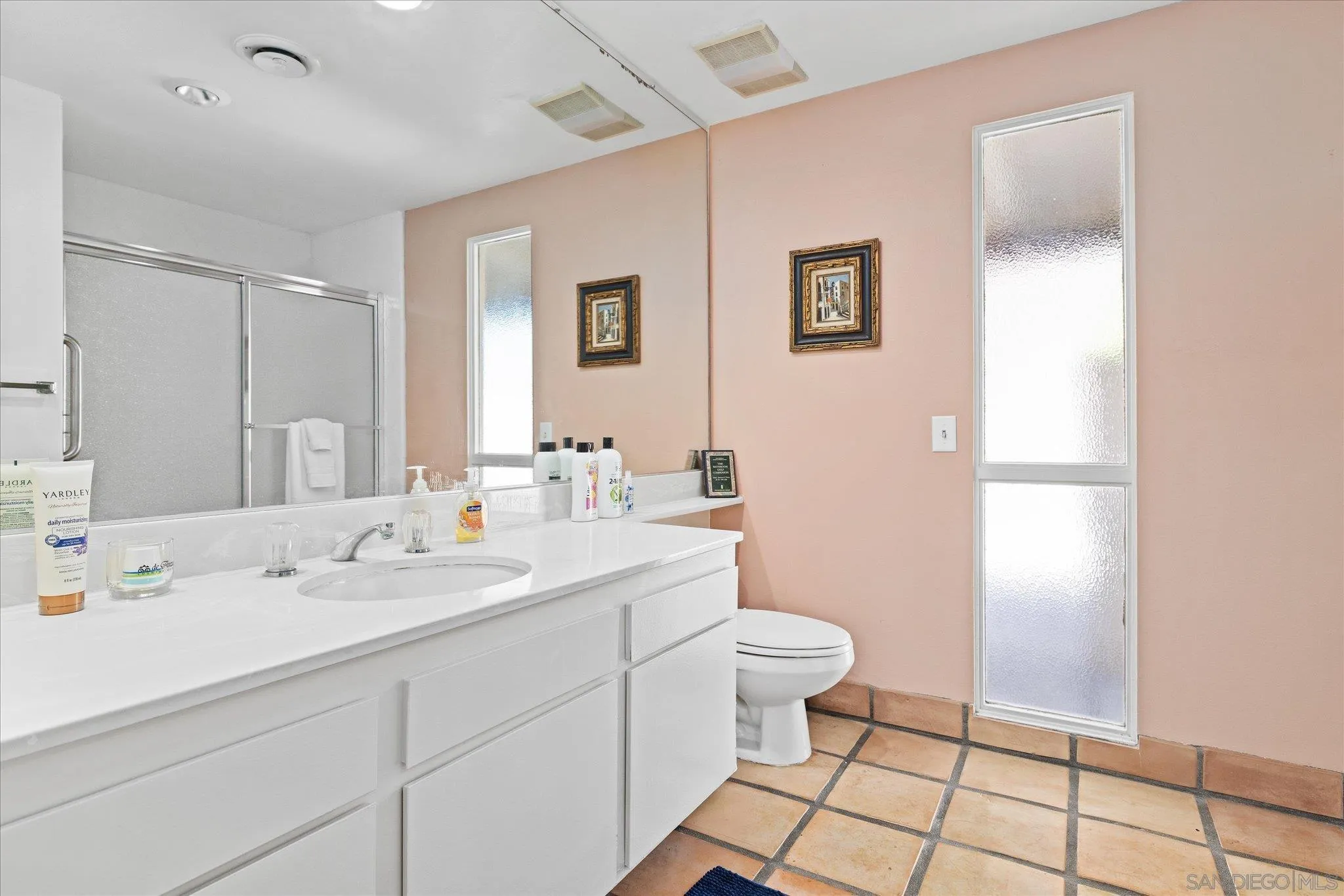 Photo #7: 250042809 Listing: Photo #7