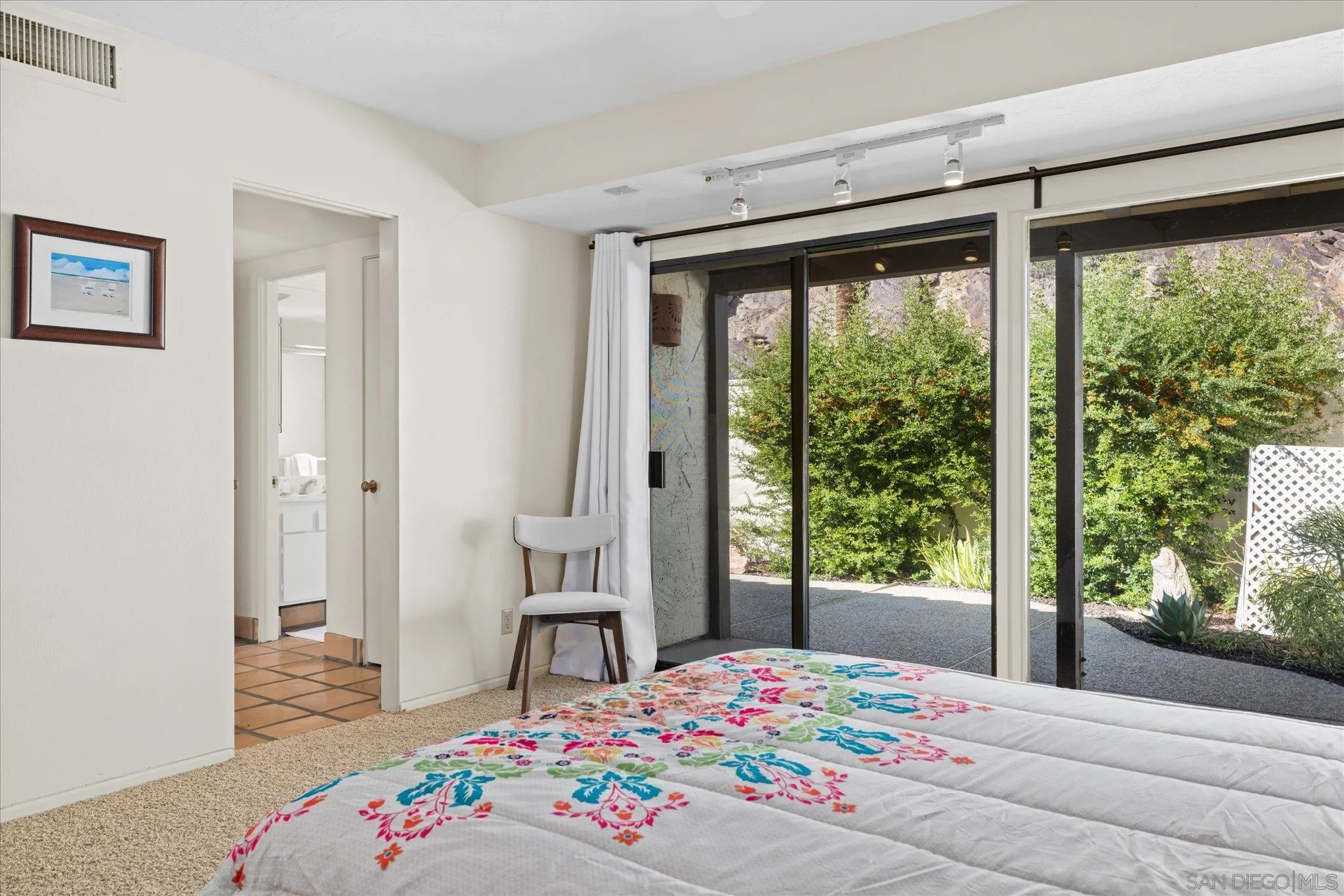 Photo #9: 250042809 Listing: Photo #9