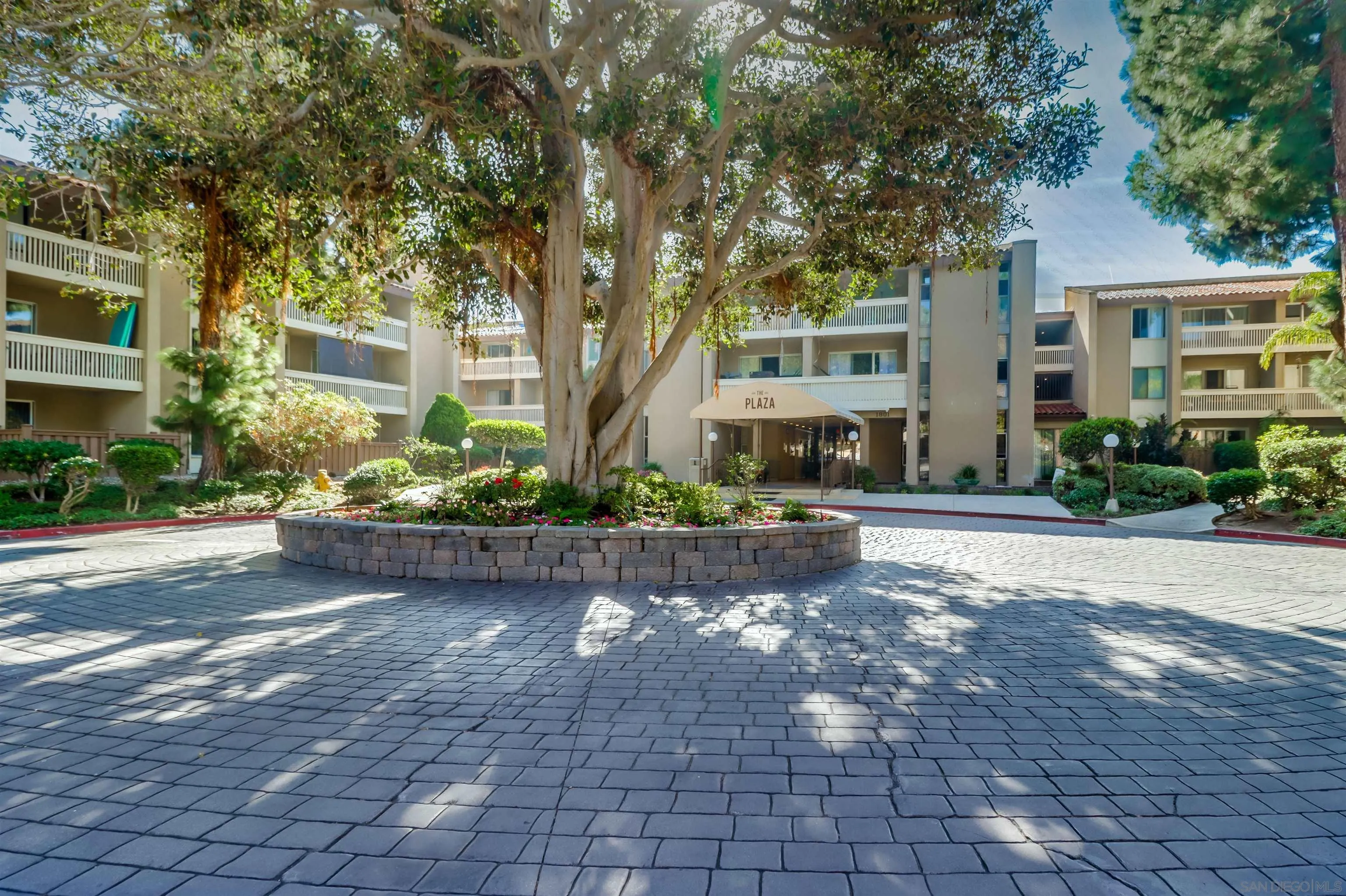 Photo #18: 250042810 Listing: Photo #18