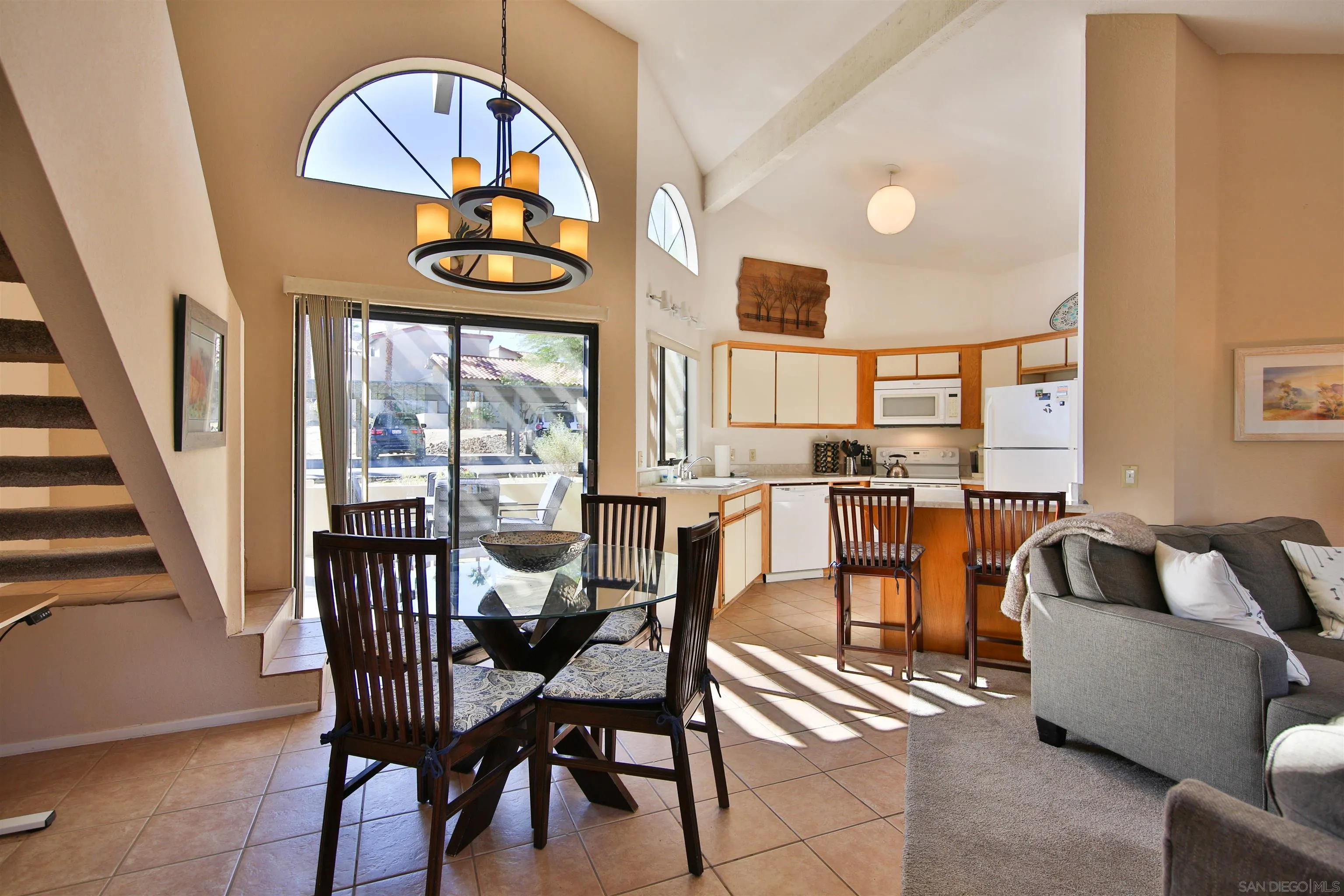 https://cdn.realtyfeed.com/cdn/127/250042824/50a1f10509950bdc167614a16b153fd4.webp