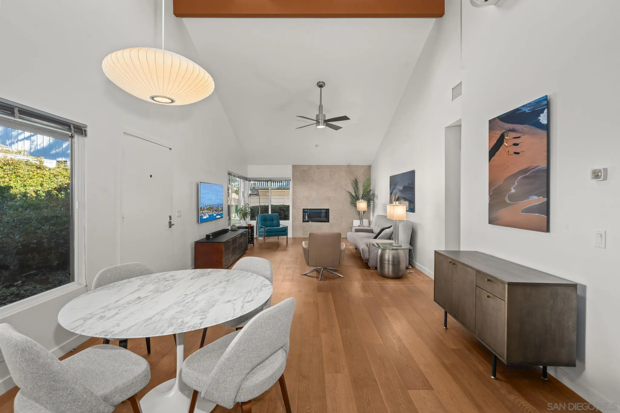 https://cdn.realtyfeed.com/cdn/127/250042826/1e5033b63e81c5524381603ffea4a633.webp