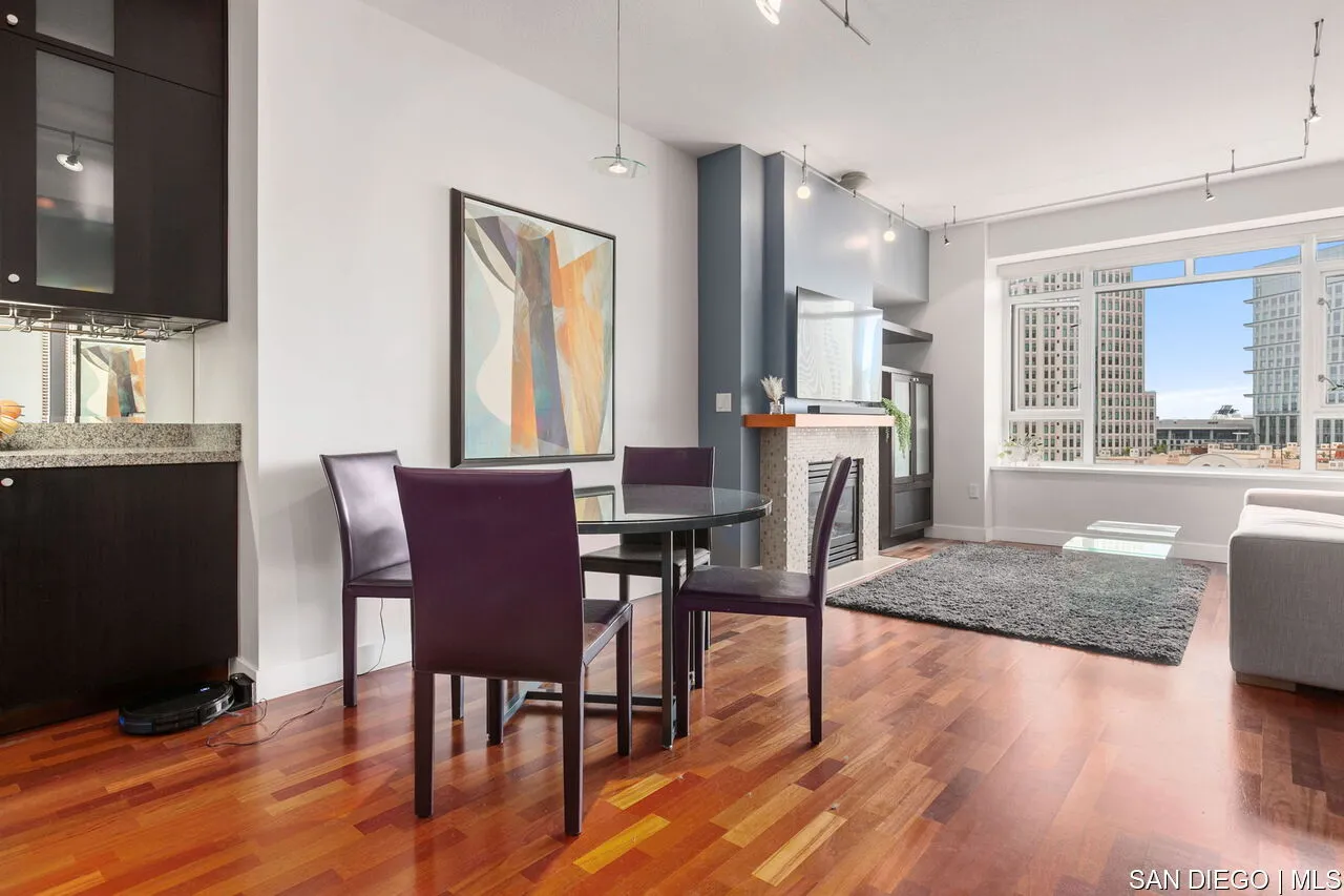 https://cdn.realtyfeed.com/cdn/127/250042827/39c3b362af3ecde916da671684250e57.webp