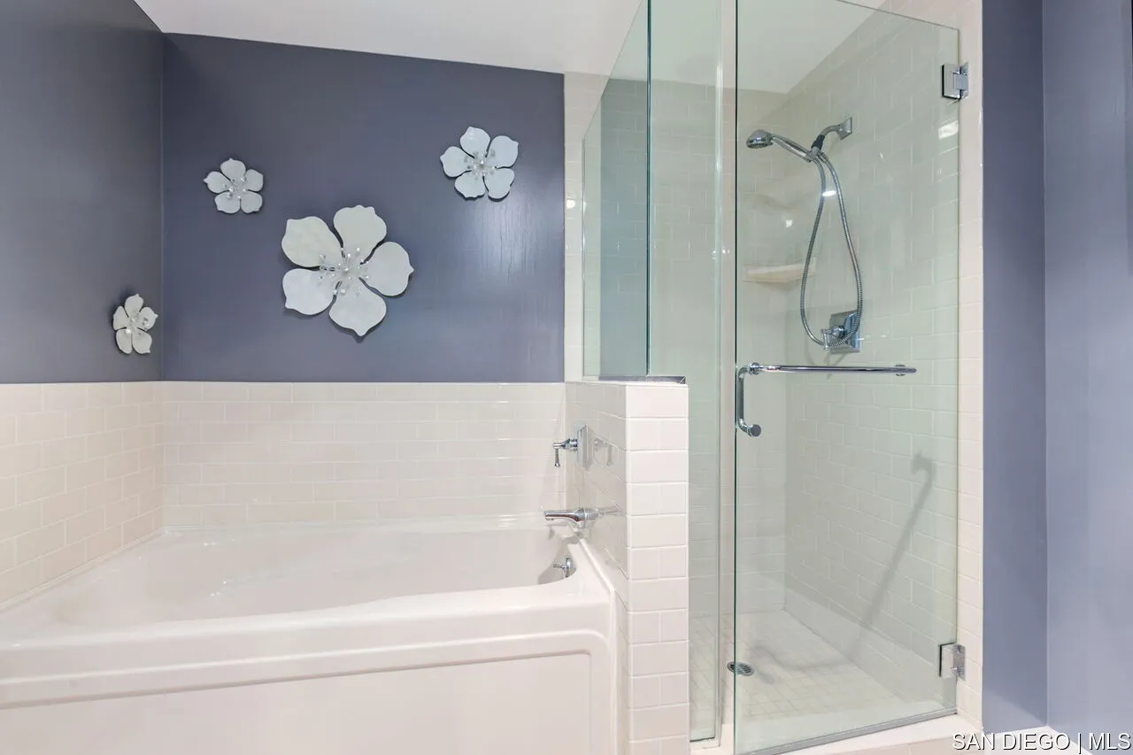 https://cdn.realtyfeed.com/cdn/127/250042827/6c2711eb58ad1c436094820b165d703a.webp