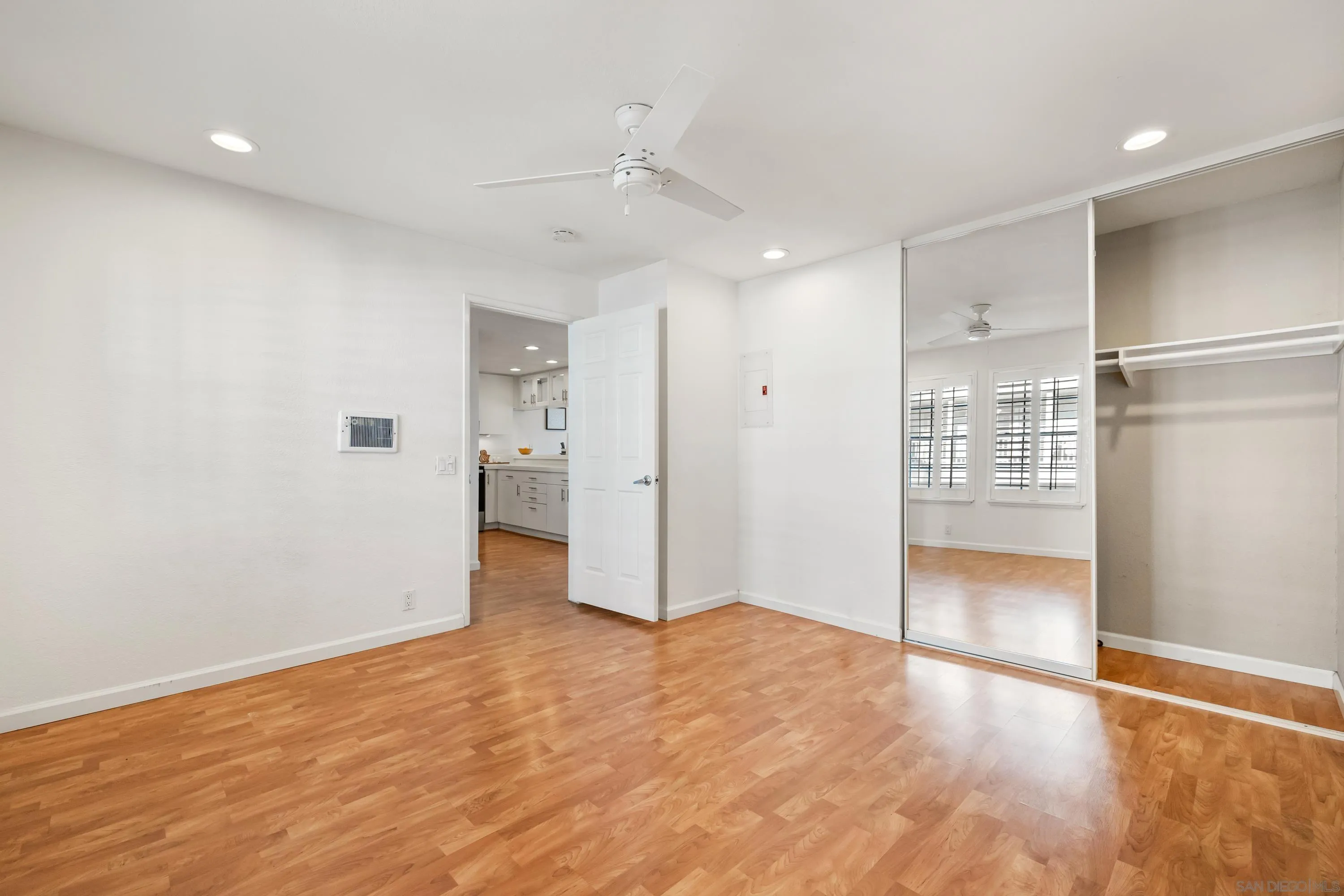 Photo #12: 250042830 Listing: Photo #12