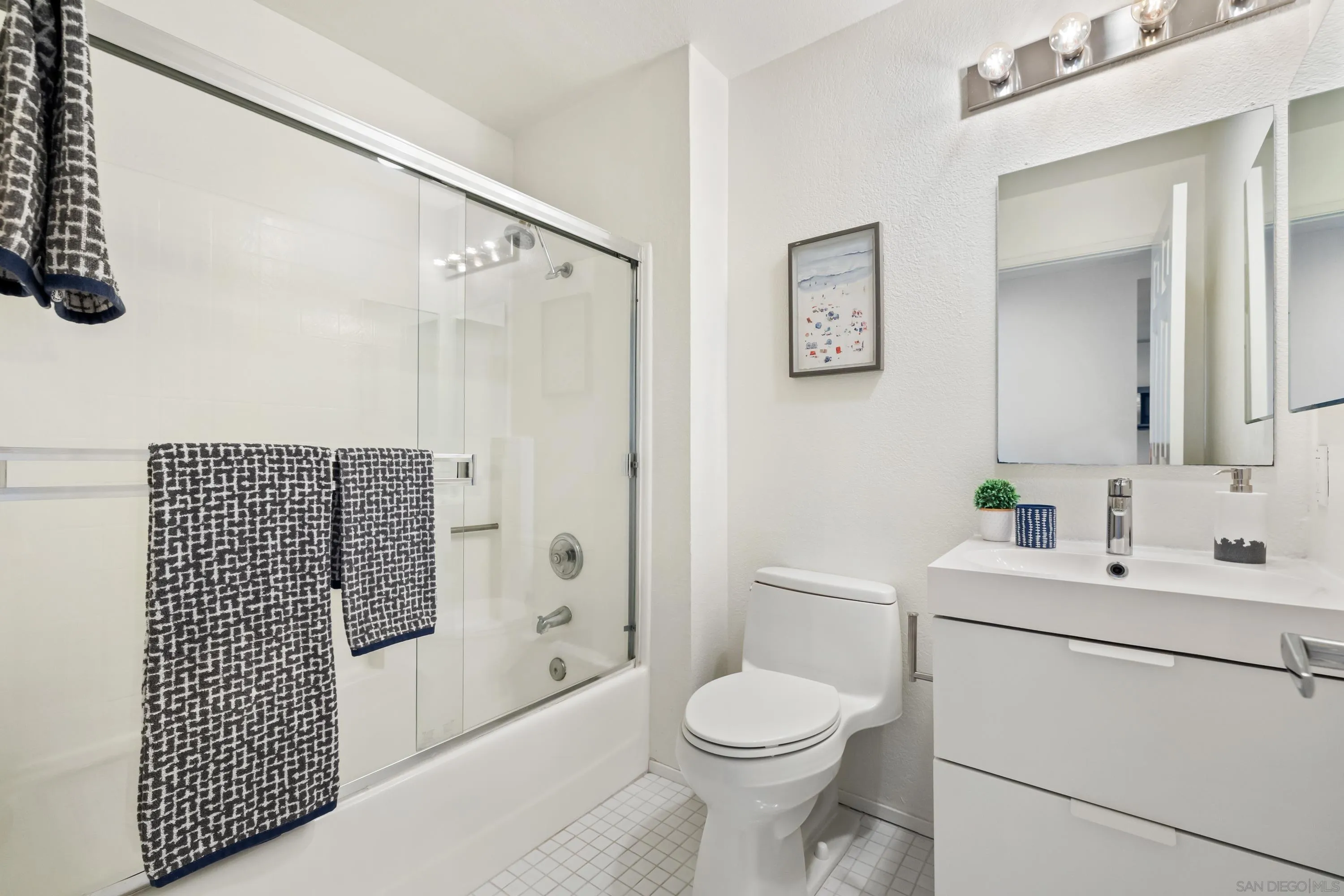 Photo #13: 250042830 Listing: Photo #13