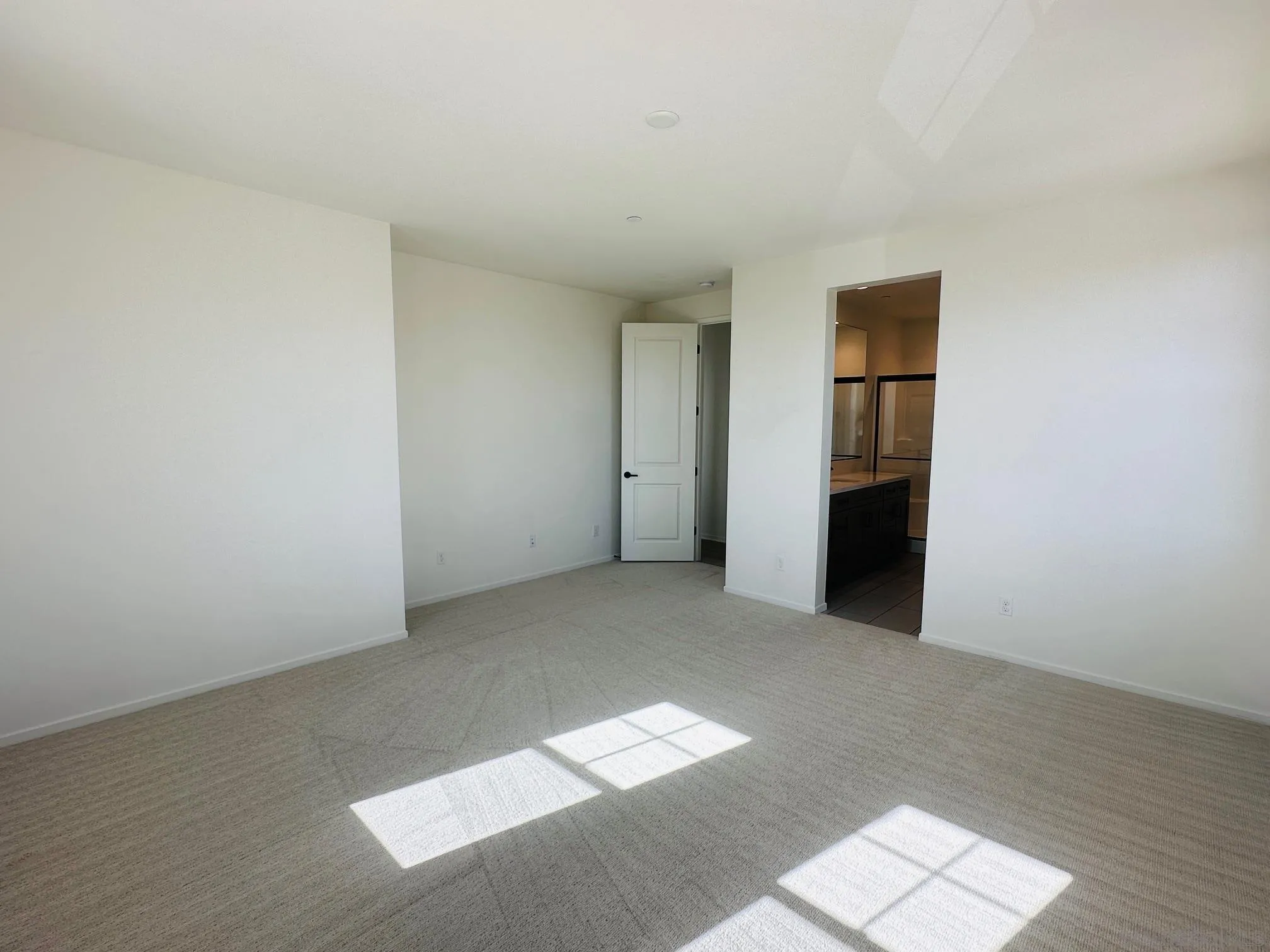 https://cdn.realtyfeed.com/cdn/127/250042848/0c1d6402717694ba4b9a5e5a5e3bfe2b.webp