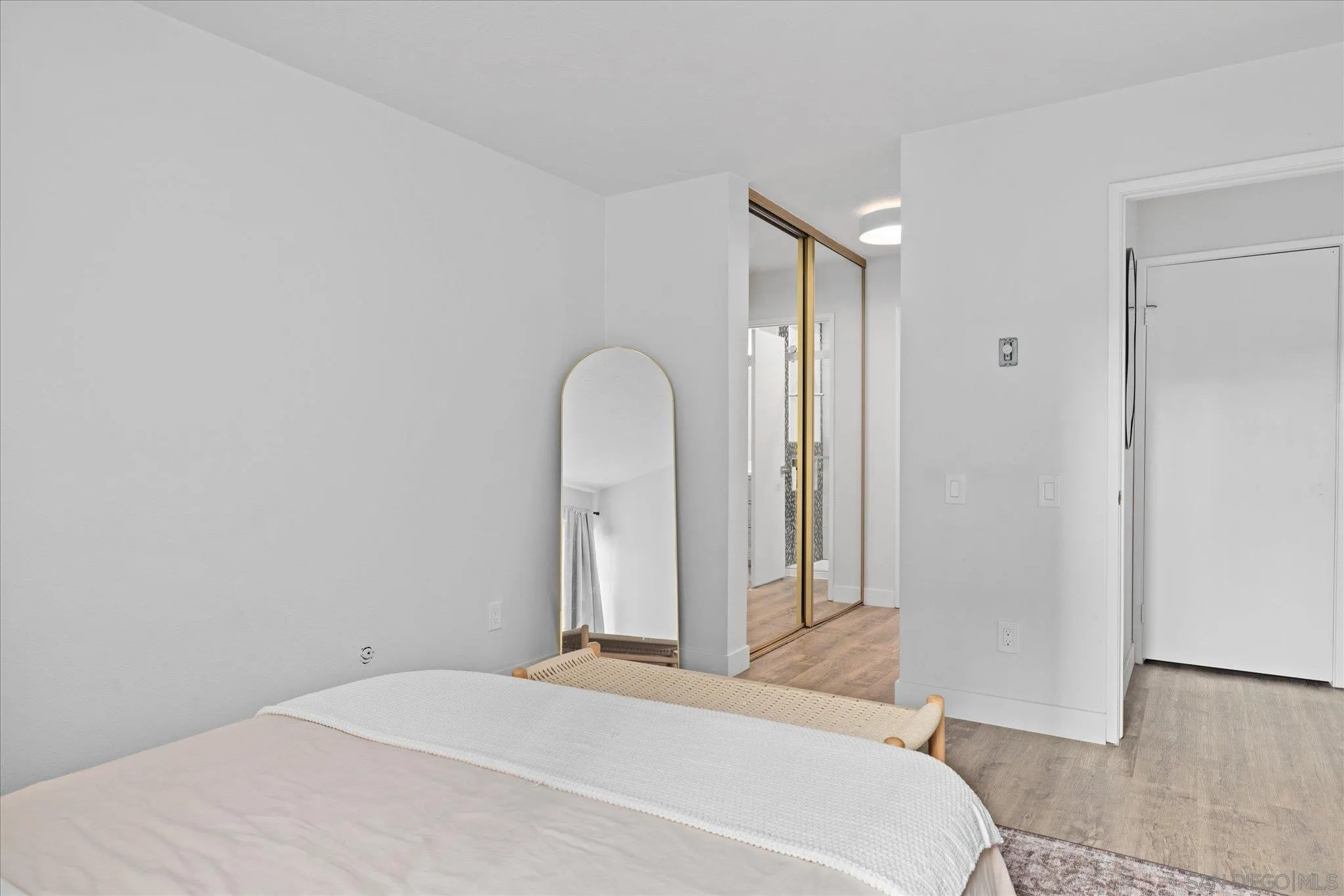 Photo #14: 250042850 Listing: Photo #14