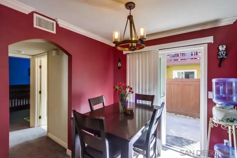 Photo #4: 250042851 Listing: Photo #4