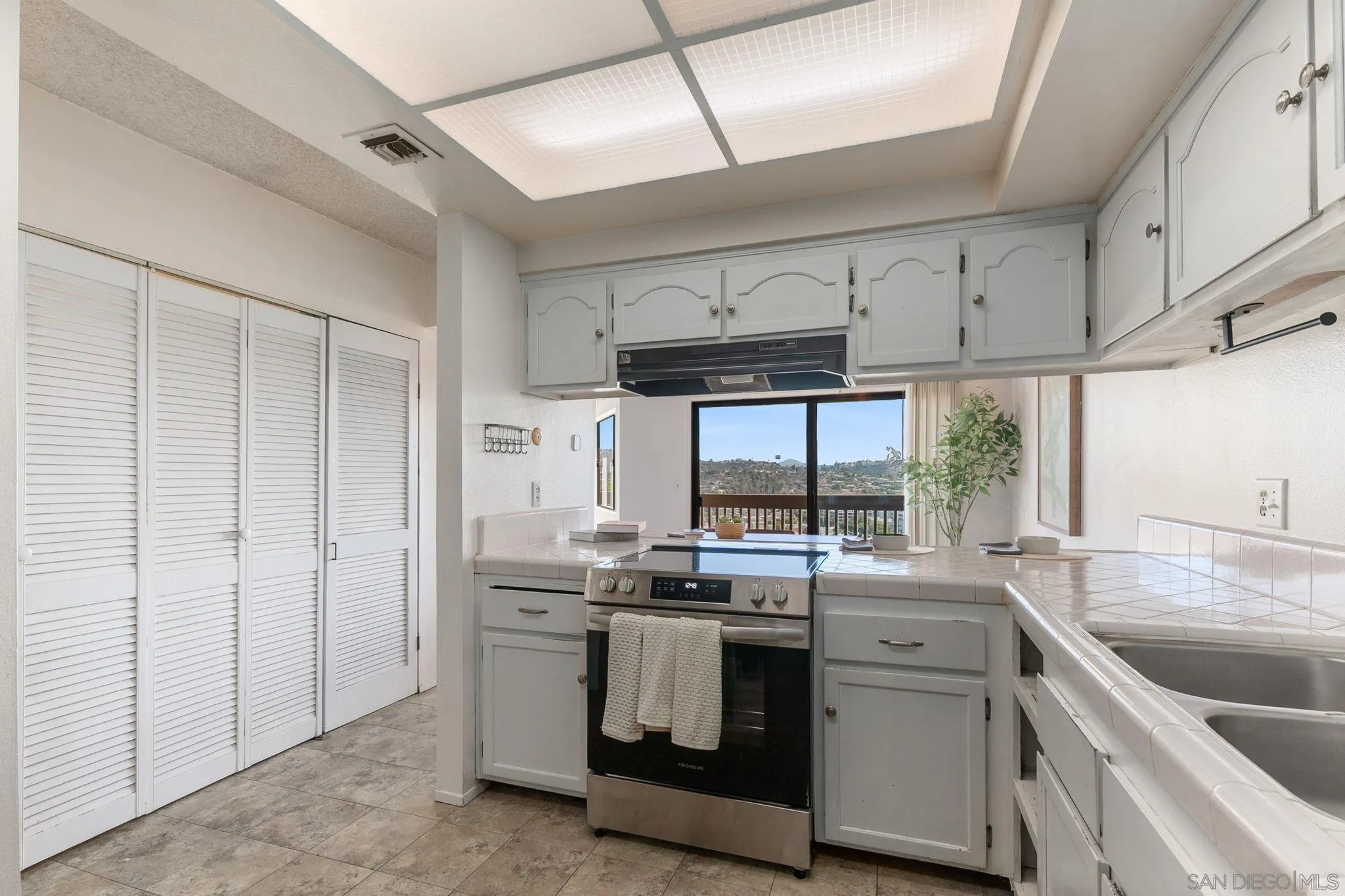 Photo #19: 250042862 Listing: Photo #19