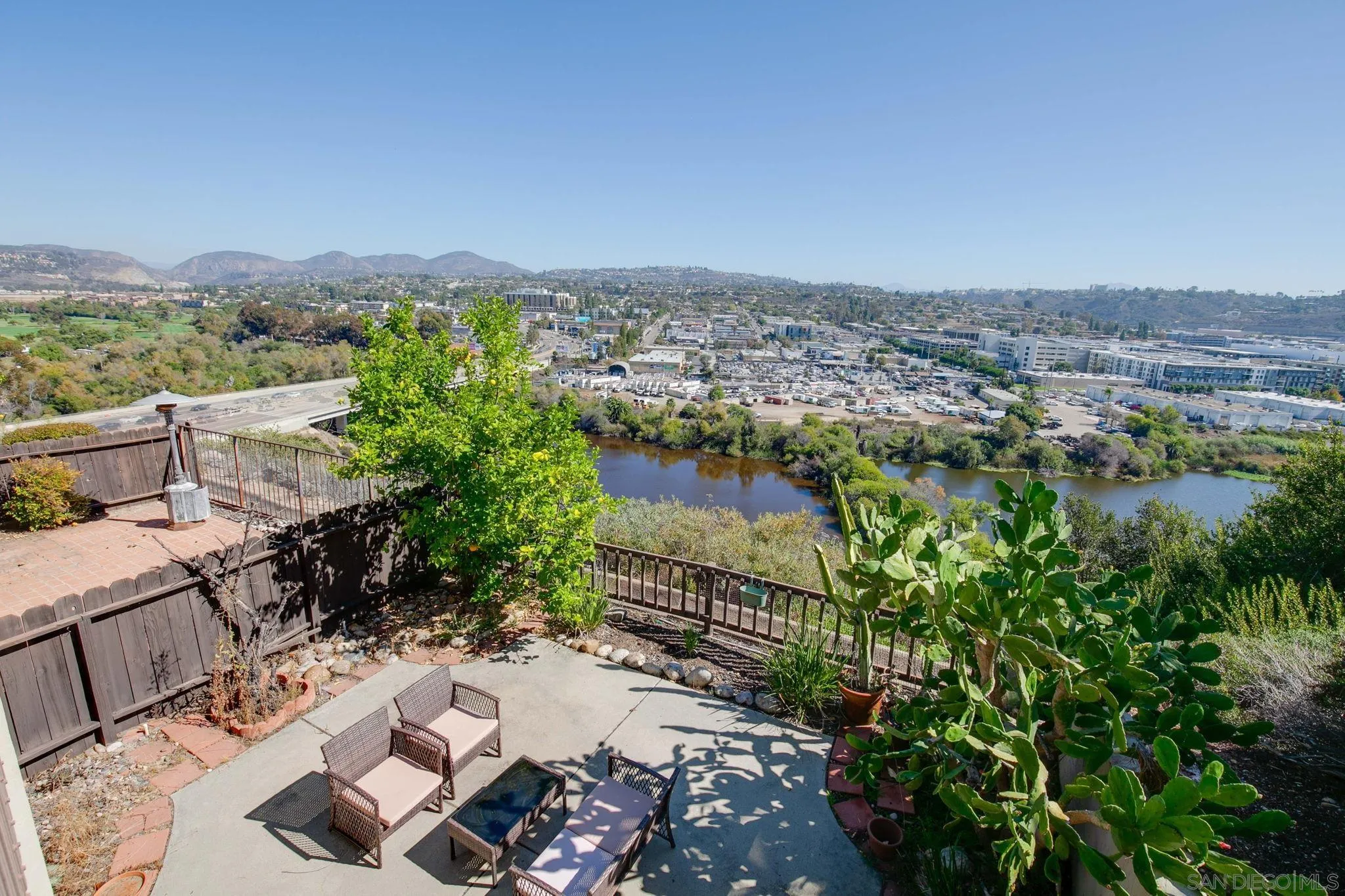 Photo #16: 250042862 Listing: Photo #16