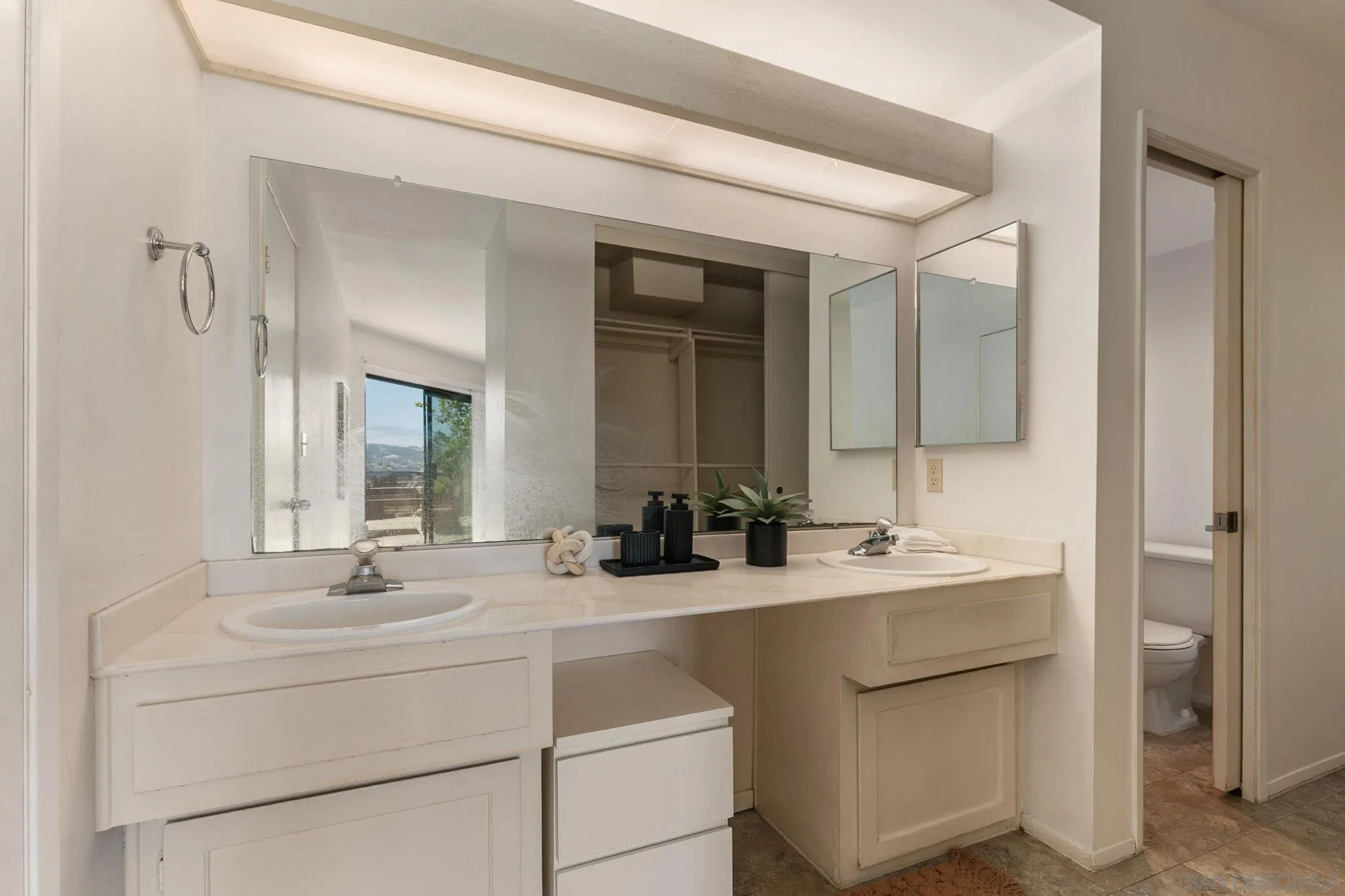 Photo #29: 250042862 Listing: Photo #29