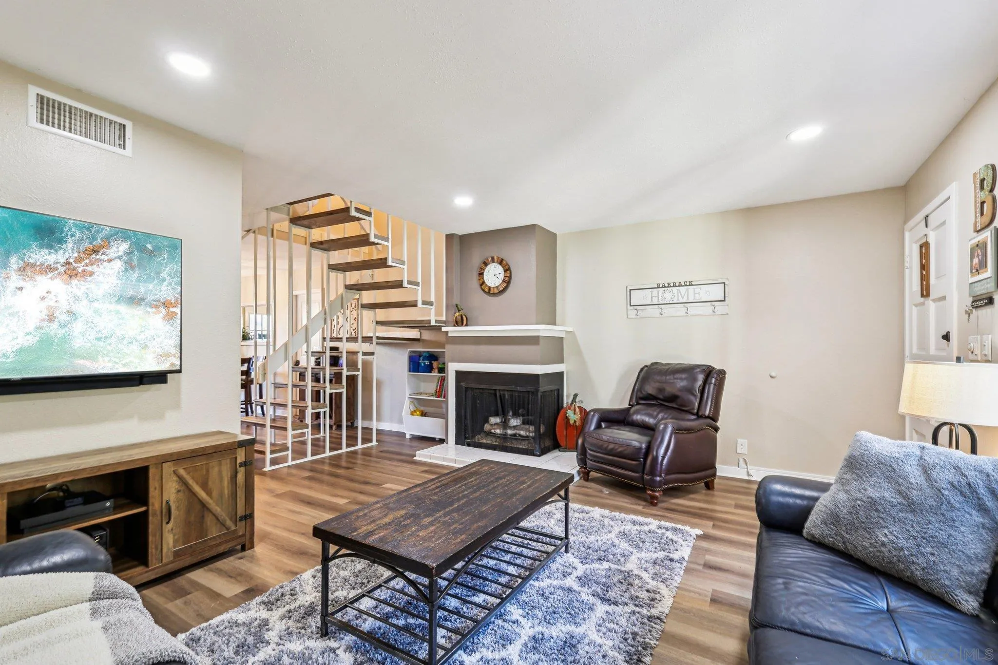 Photo #7: 250042864 Listing: Photo #7