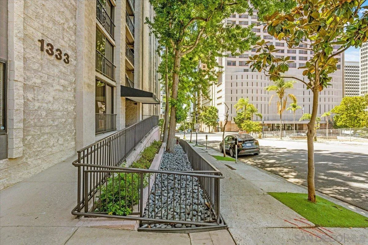 Photo #24: 250042870 Listing: Photo #24