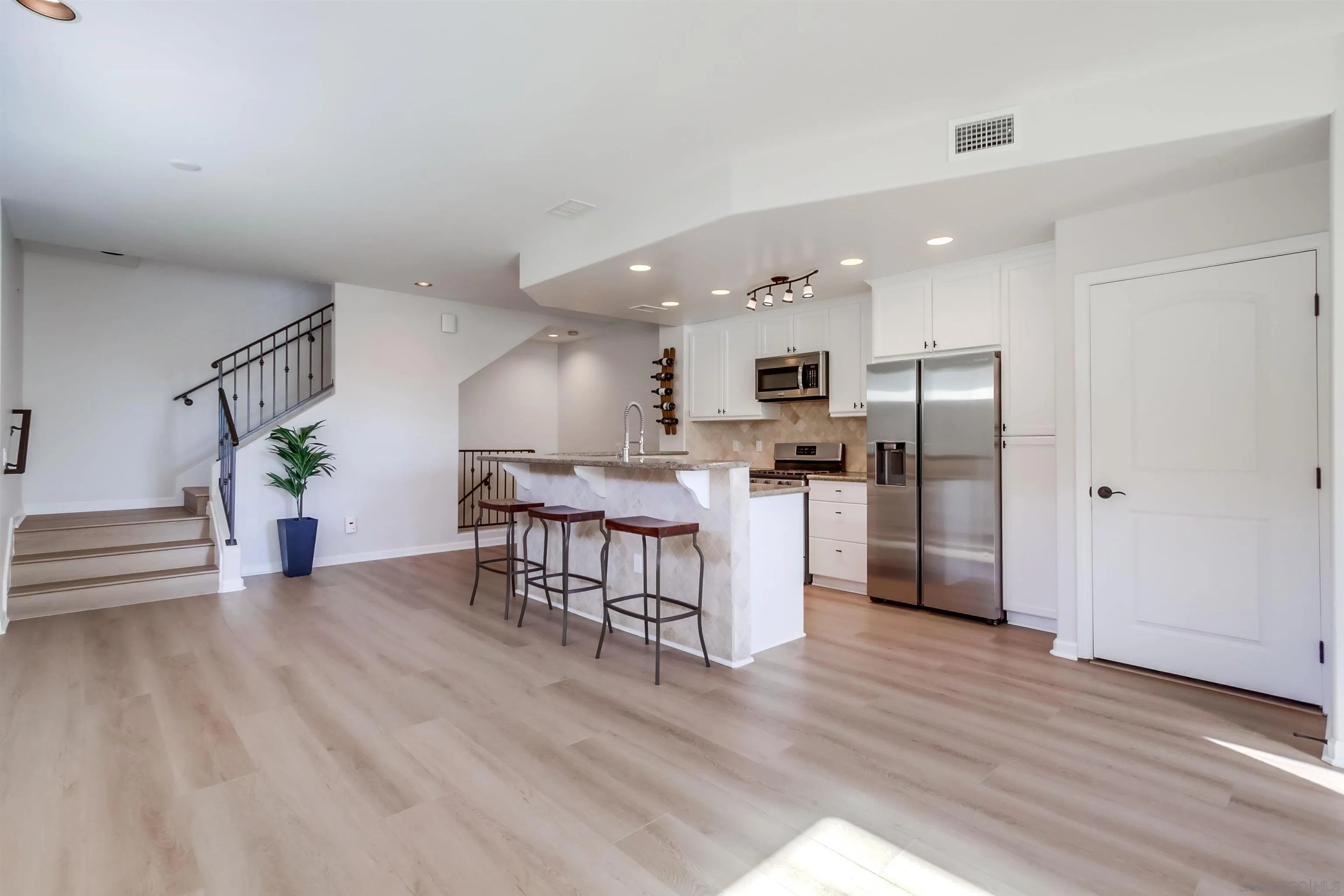 Photo #20: 250042888 Listing: Photo #20