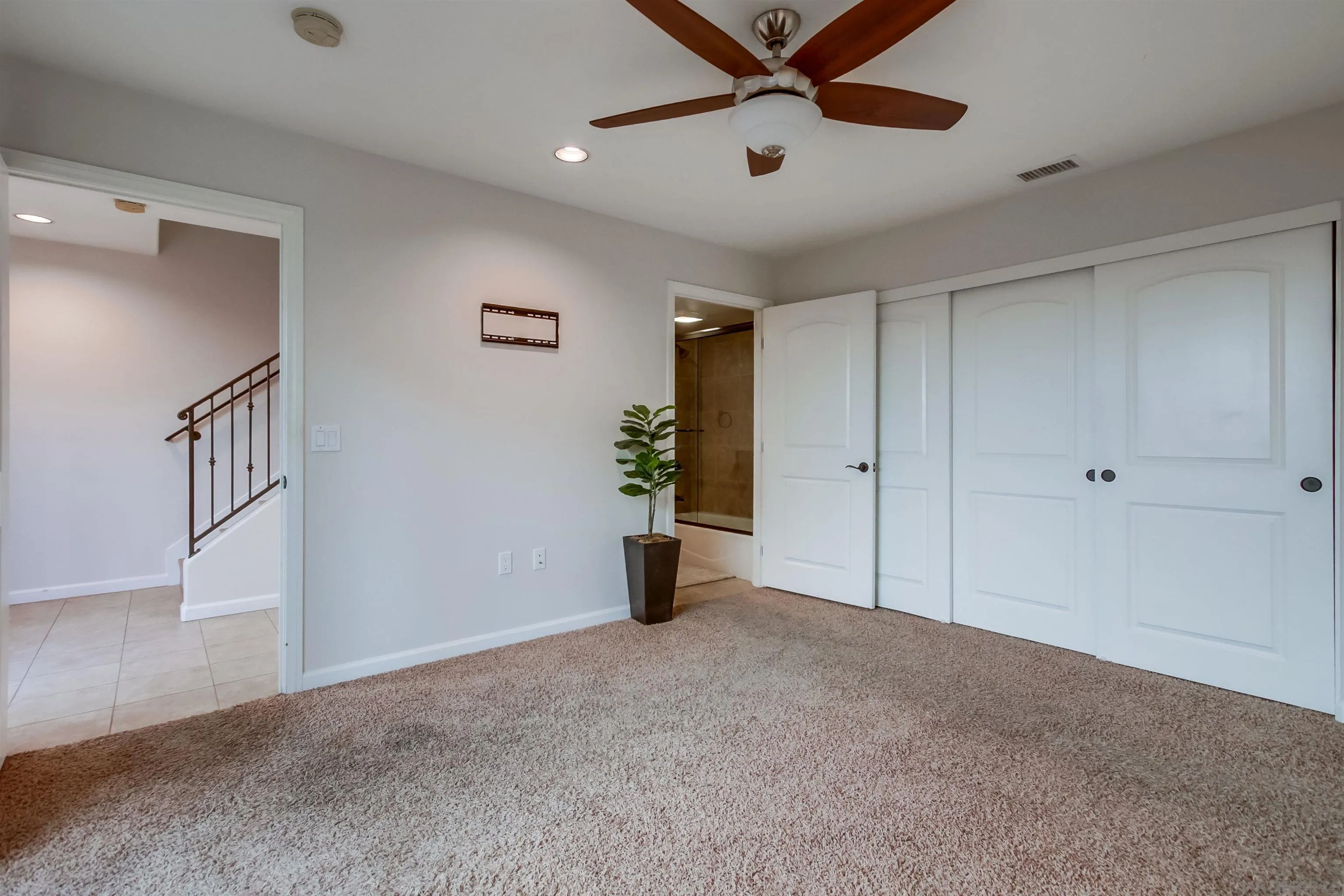 Photo #9: 250042888 Listing: Photo #9