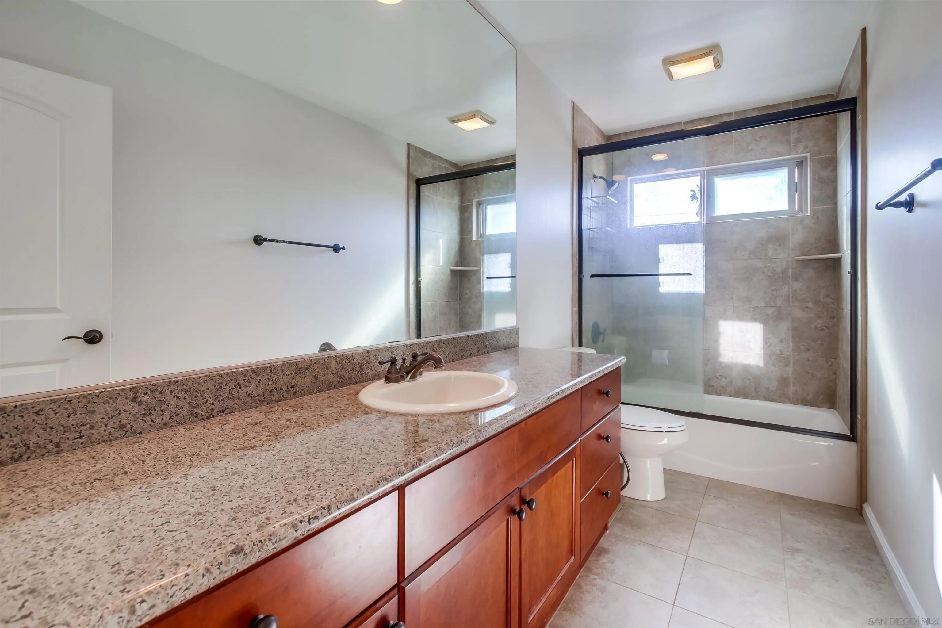 Photo #31: 250042888 Listing: Photo #31