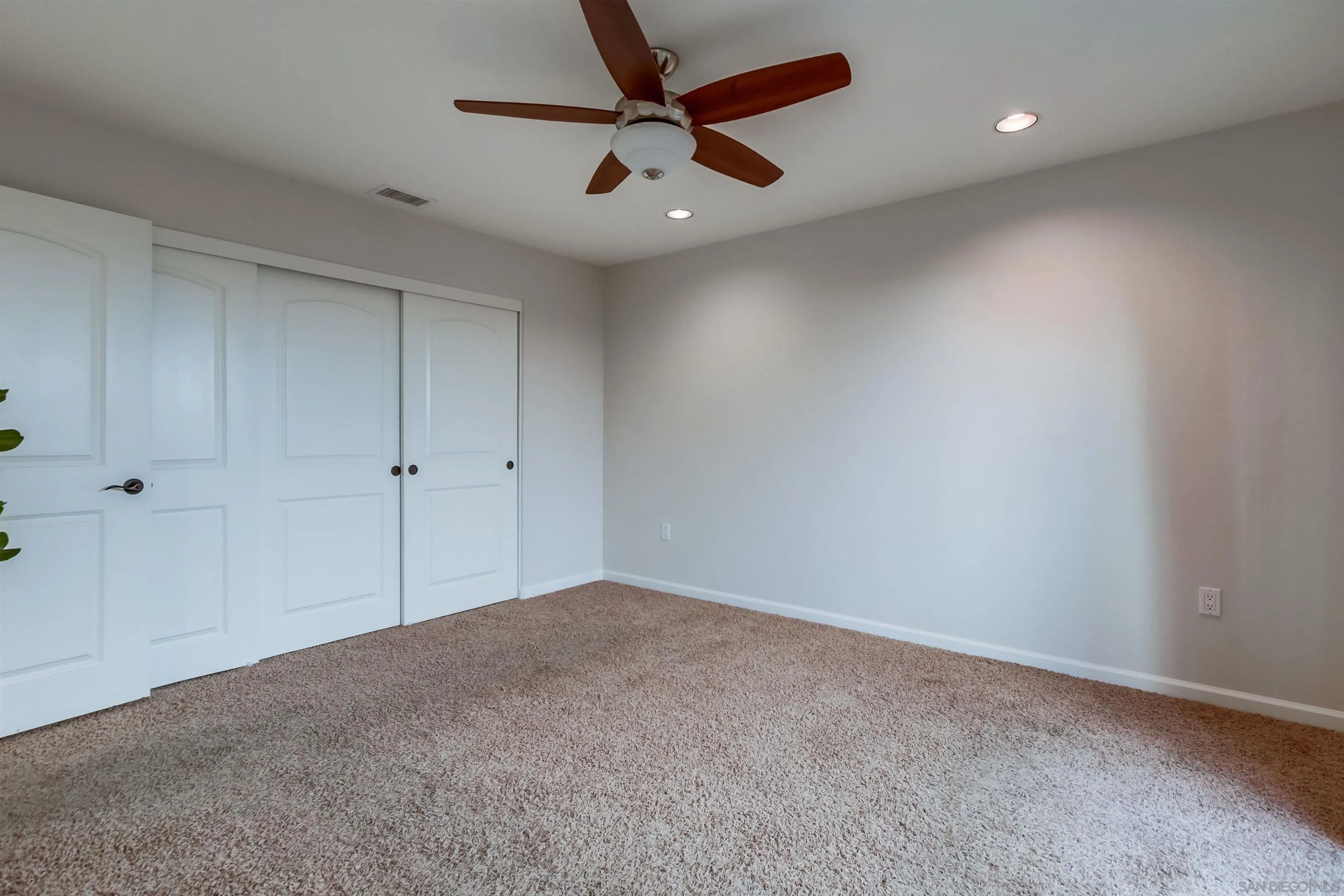 Photo #10: 250042888 Listing: Photo #10