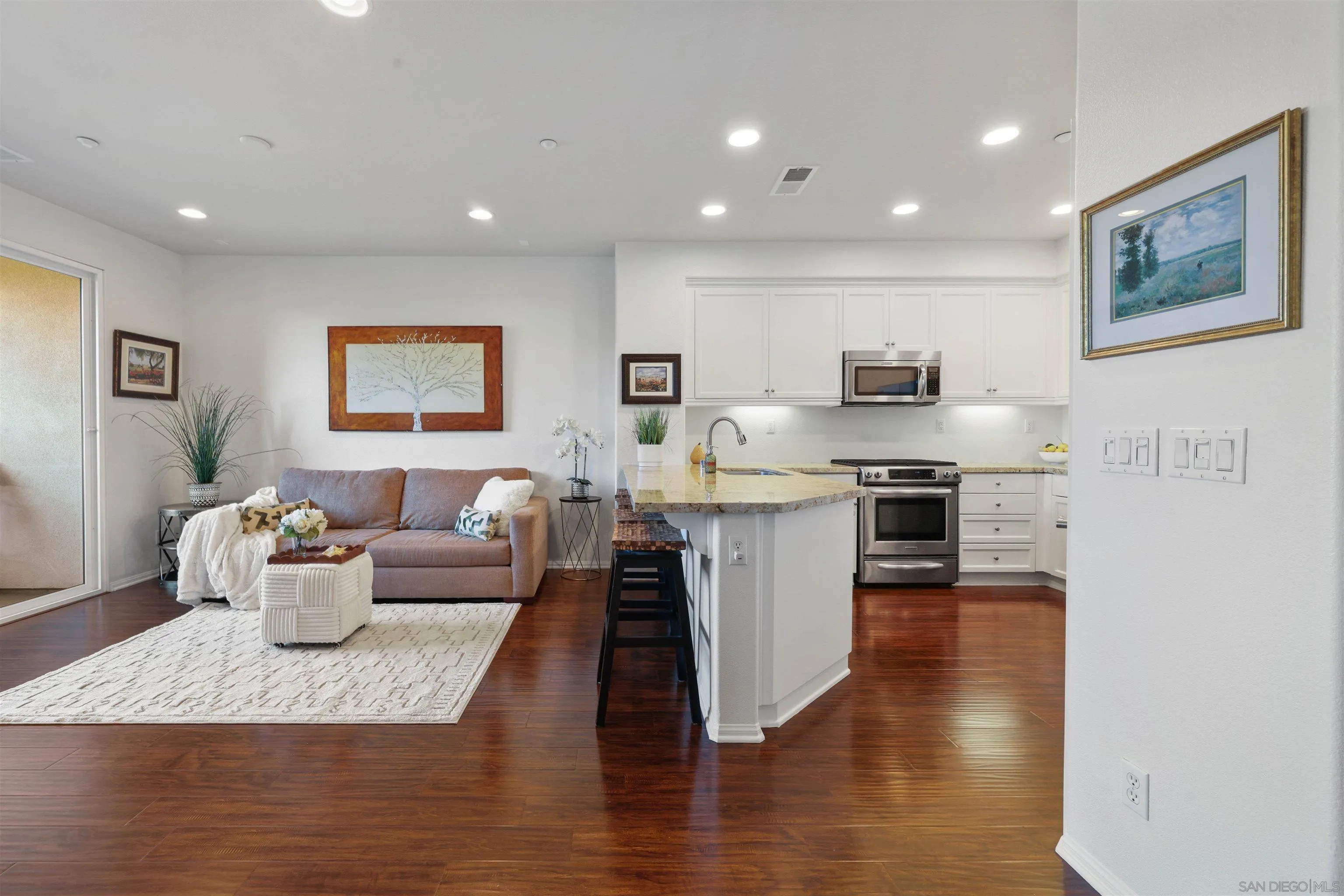 Photo #7: 250042891 Listing: Photo #7