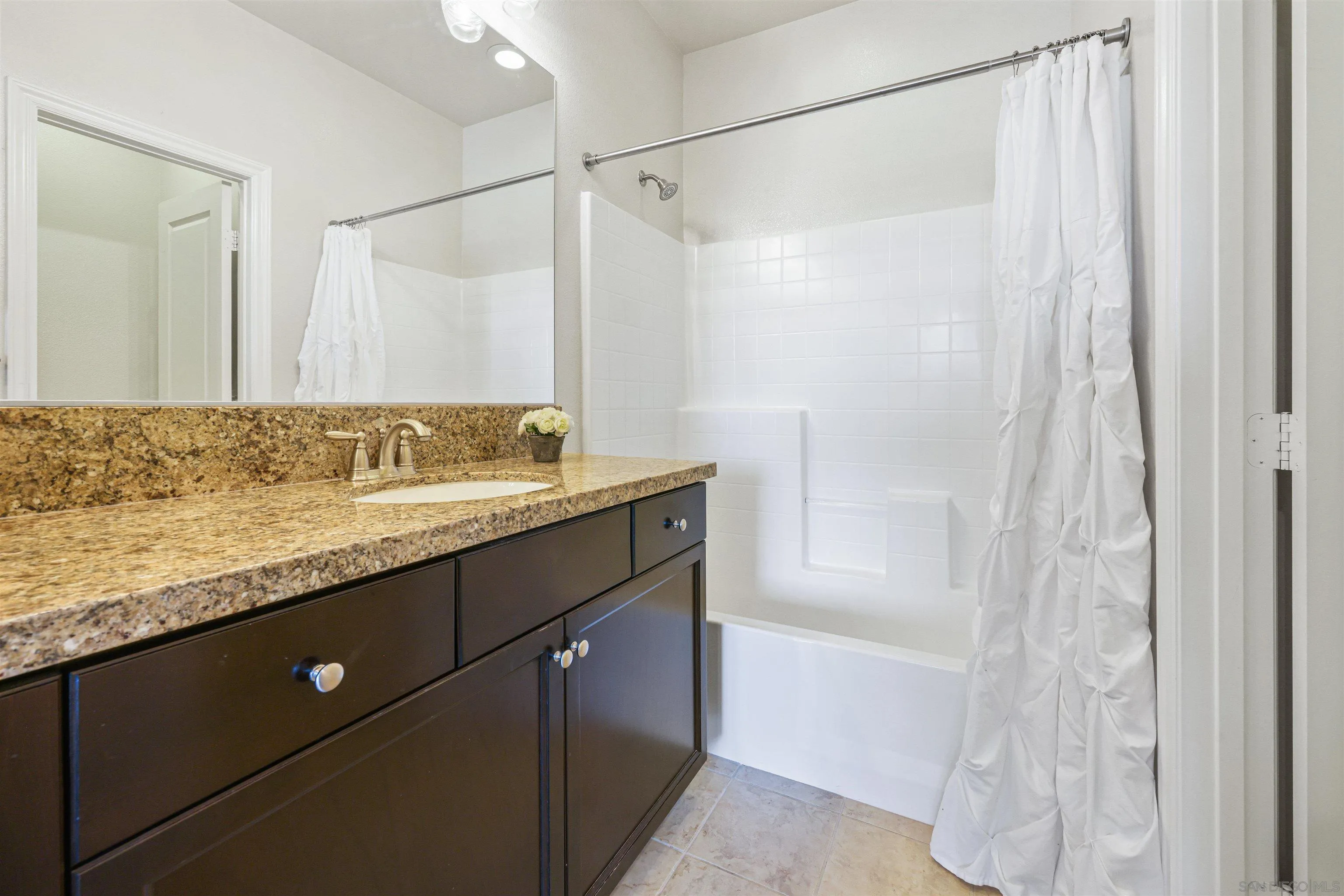 Photo #16: 250042891 Listing: Photo #16