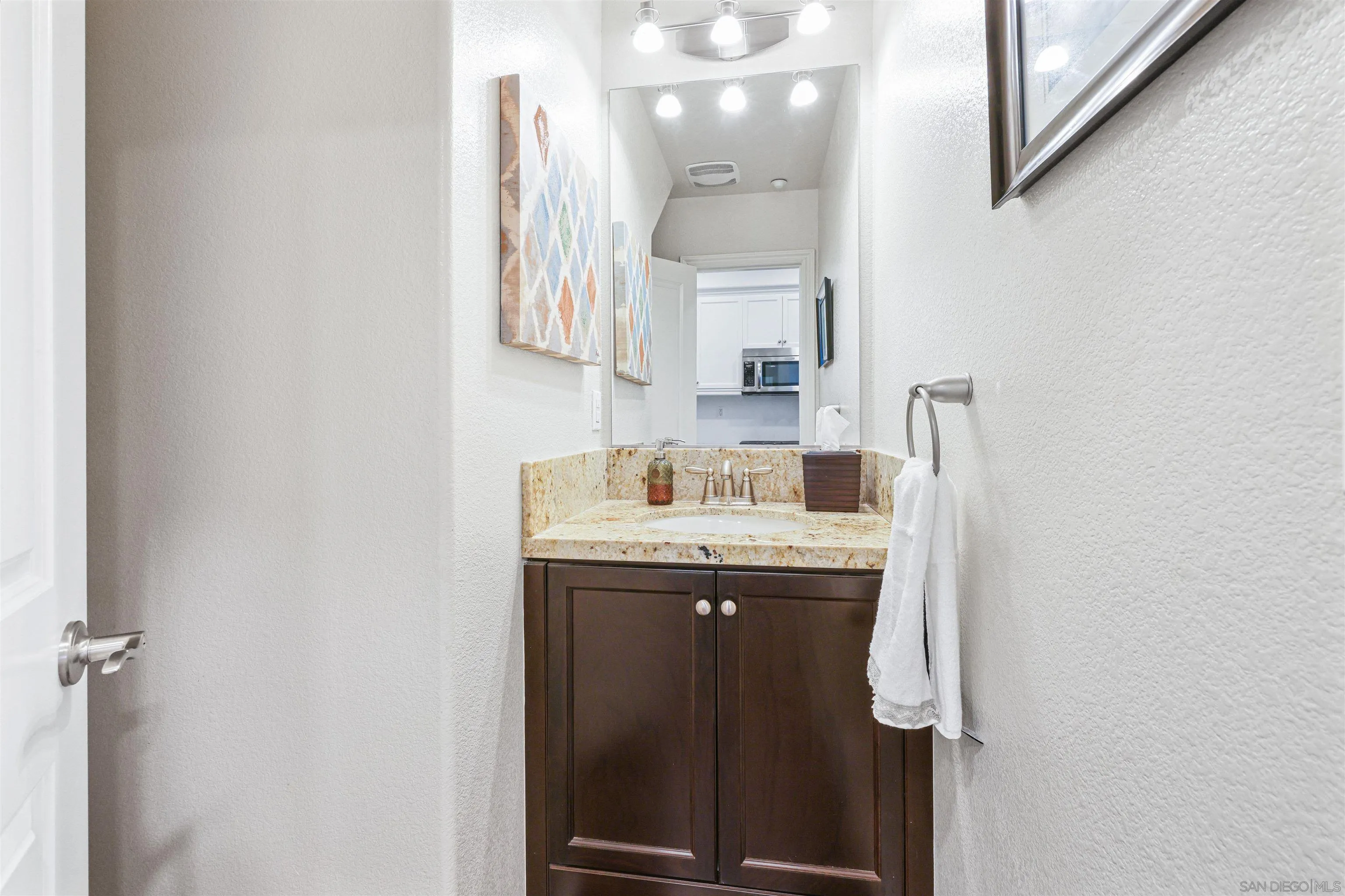 Photo #22: 250042891 Listing: Photo #22