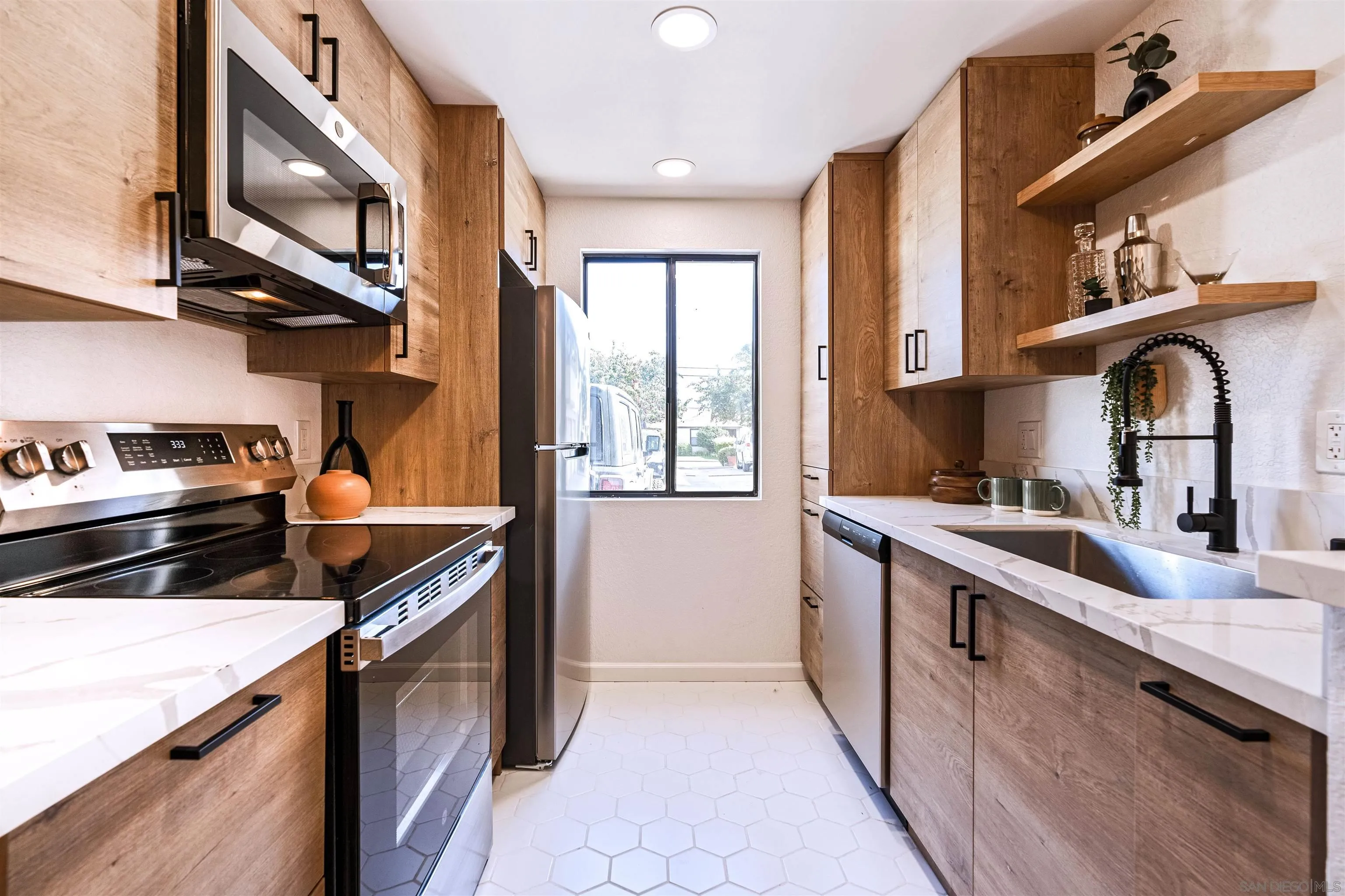 https://cdn.realtyfeed.com/cdn/127/250042899/5961fd639427ed3ba89420dc13aea49c.webp
