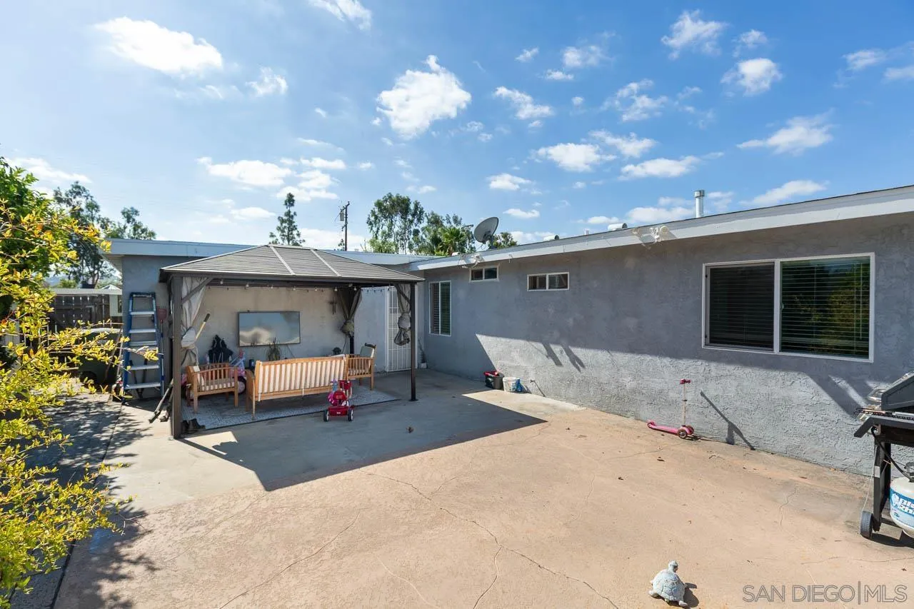 https://cdn.realtyfeed.com/cdn/127/250042906/7e790306b7dea8edc1c98222ae5116bf.webp