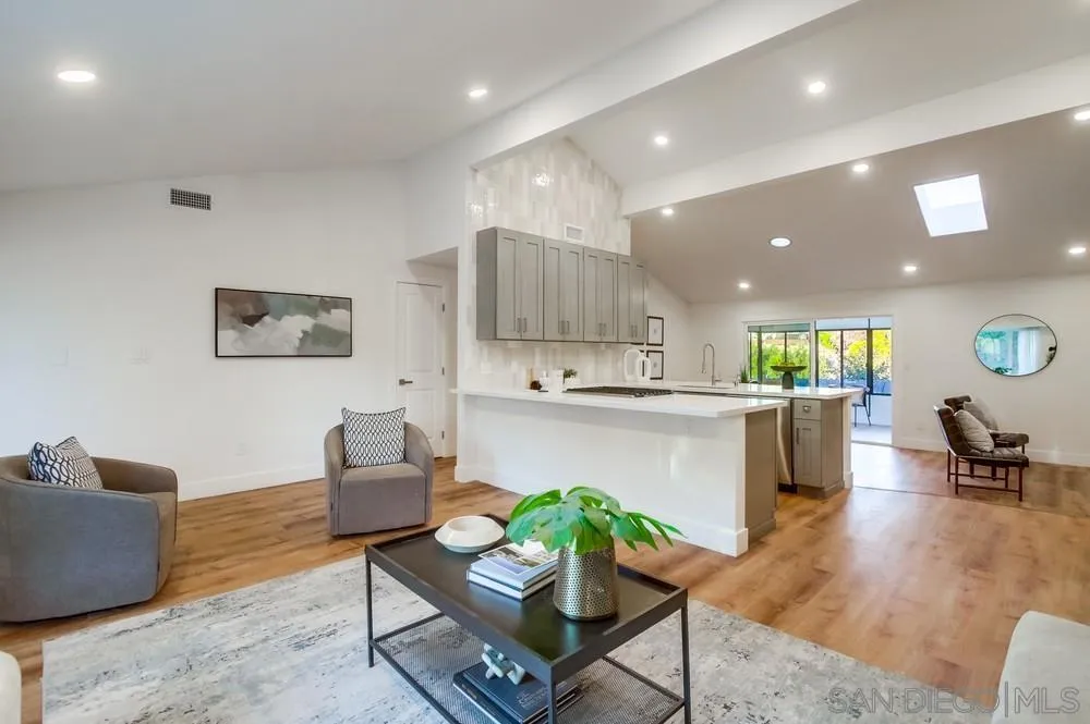 https://cdn.realtyfeed.com/cdn/127/250042909/2cfef5486c1988431bb9e17408ed6300.webp