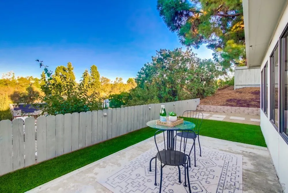 https://cdn.realtyfeed.com/cdn/127/250042909/d8789c2668ab049ae54e87534681ecc8.webp