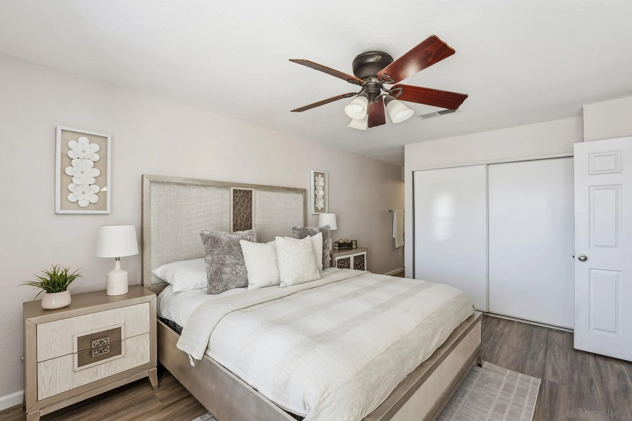 https://cdn.realtyfeed.com/cdn/127/250042915/ae7577b94afbc33d9a08c90900bf3250.webp
