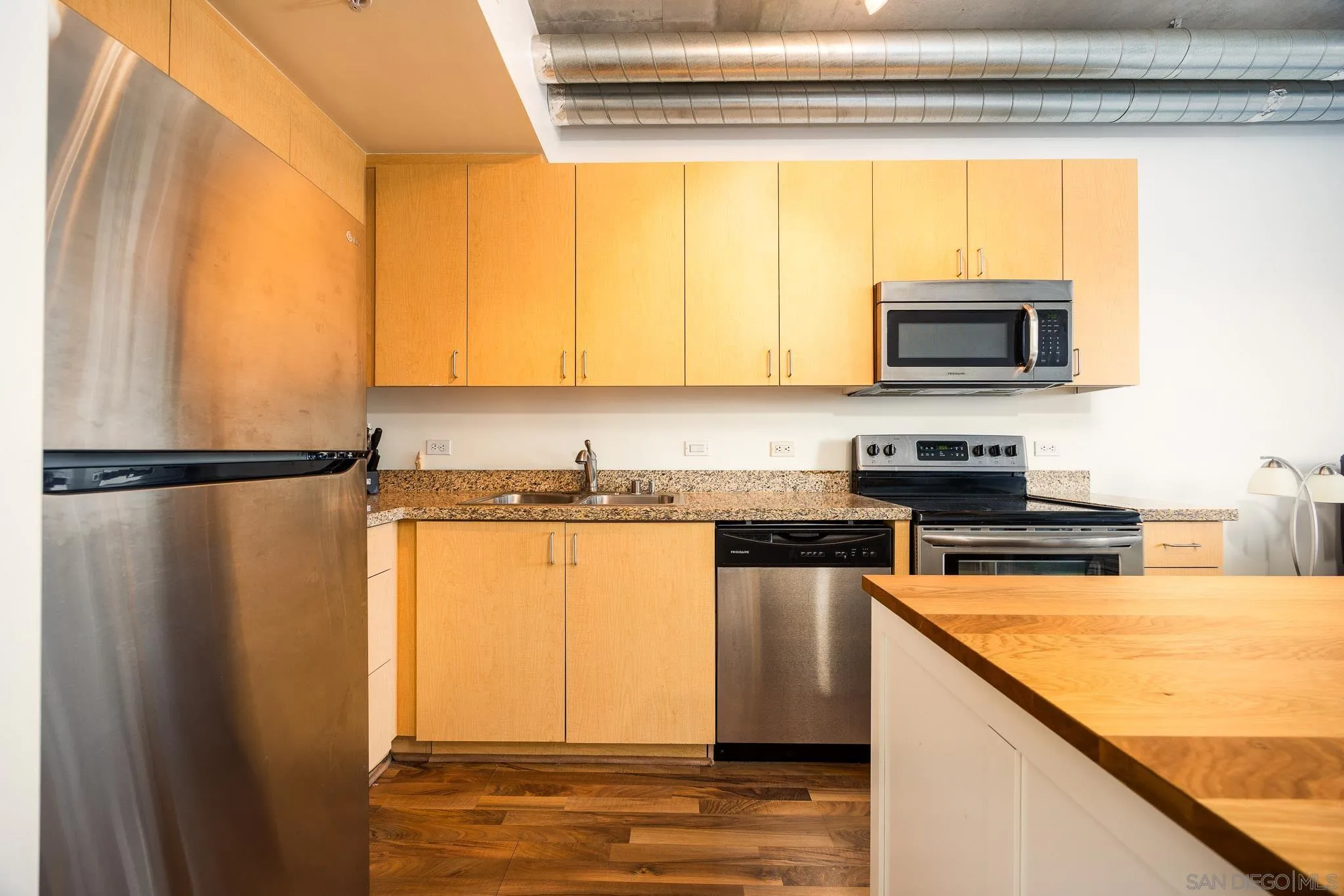 Photo #9: 250042922 Listing: Photo #9