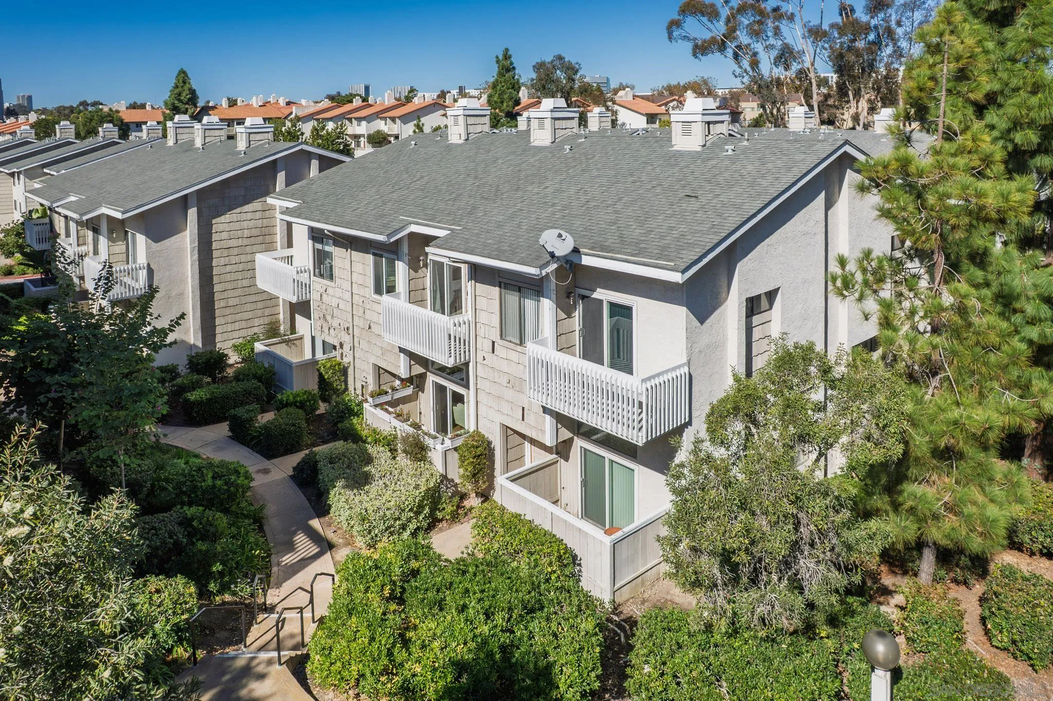 https://cdn.realtyfeed.com/cdn/127/250042925/1daaea1da5f9196f8b1f86a7580e3a16.webp