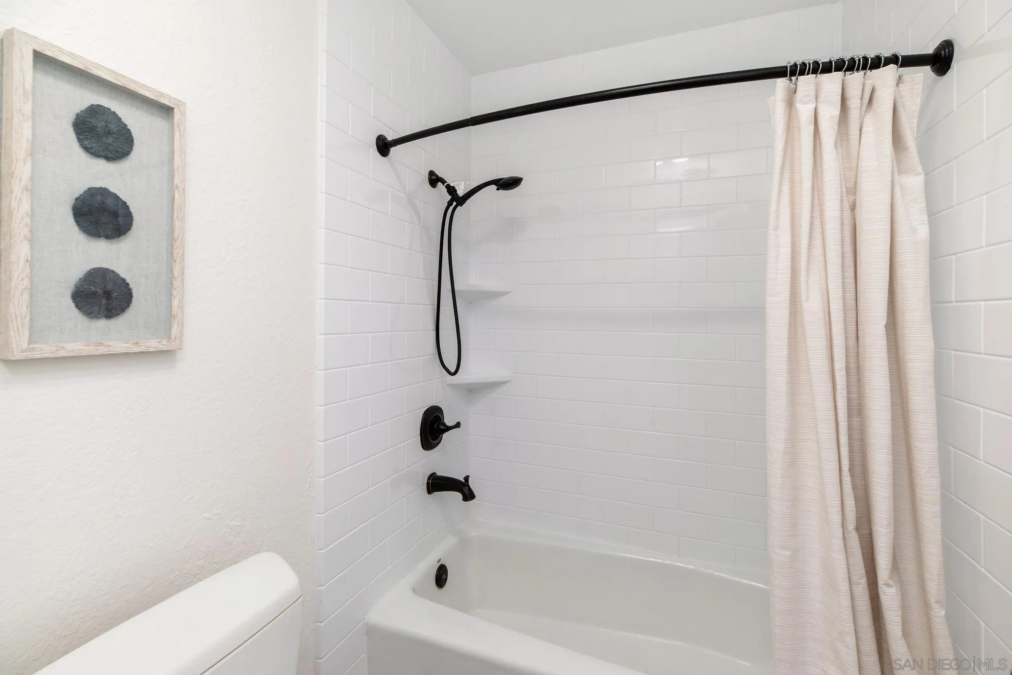 Photo #20: 250042925 Listing: Photo #20