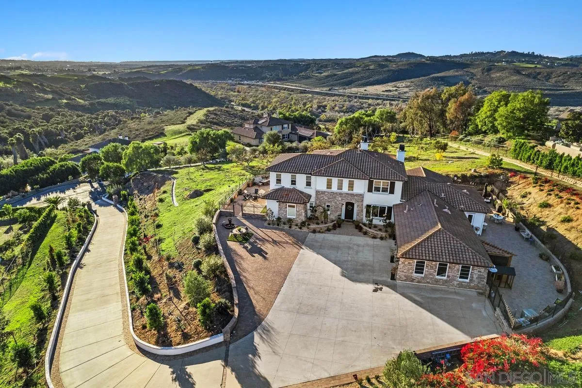 https://cdn.realtyfeed.com/cdn/127/250042930/82062711ea2058475862d925a7745099.webp