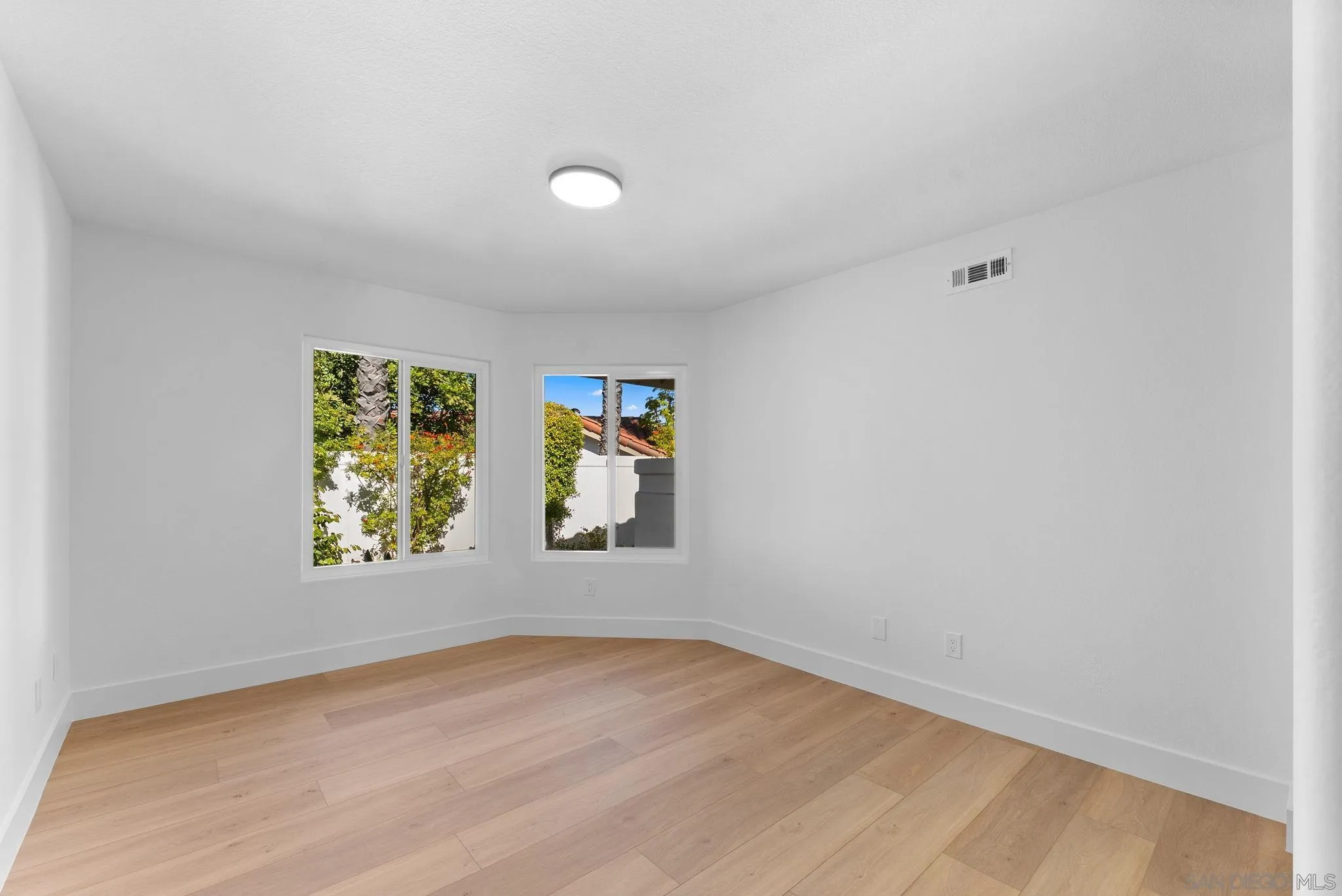 Photo #16: 250042935 Listing: Photo #16