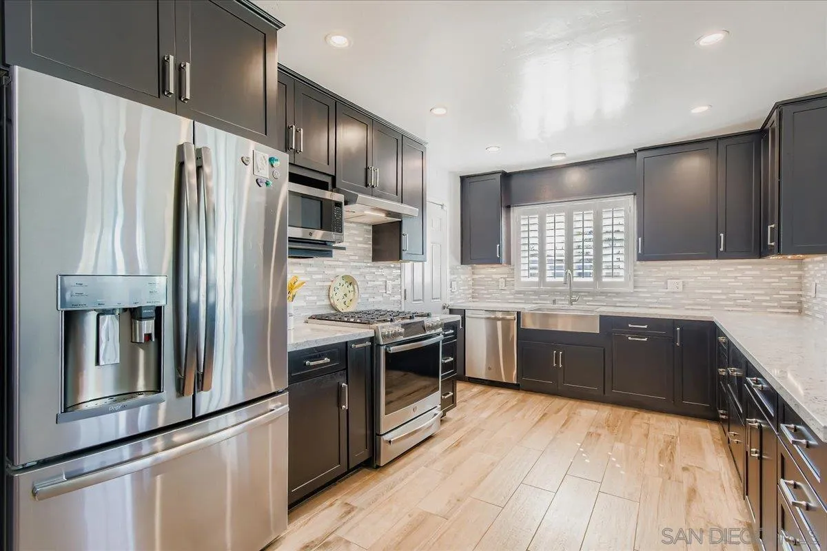 https://cdn.realtyfeed.com/cdn/127/250042937/1dfbab0084a117af53289a9119200792.webp