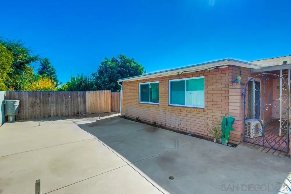https://cdn.realtyfeed.com/cdn/127/250042940/668fb729b949c5a5547a99c7c311c701.webp