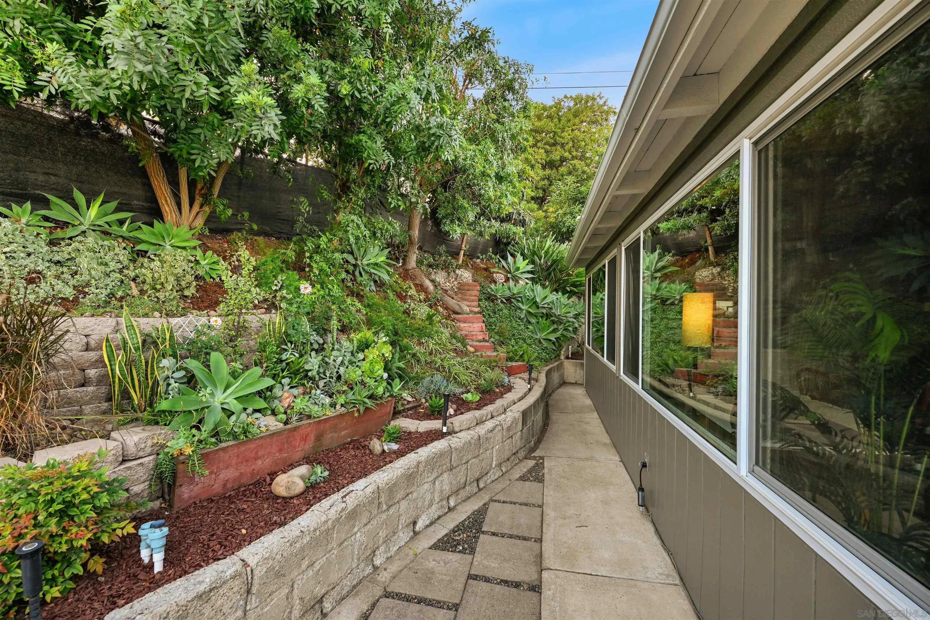 https://cdn.realtyfeed.com/cdn/127/250042941/3a97d6a13a75504504be6731e0d44607.webp