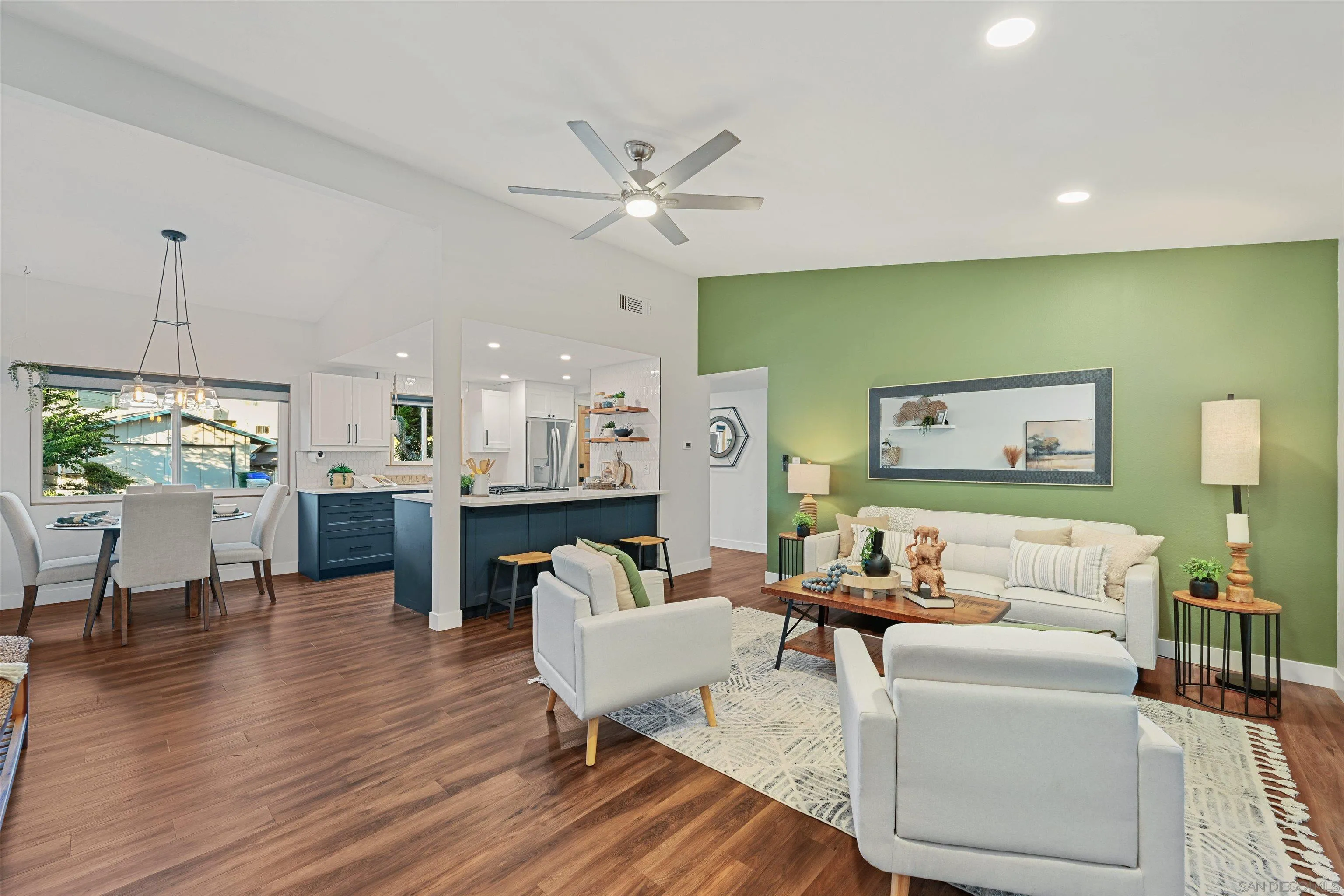https://cdn.realtyfeed.com/cdn/127/250042941/d60e31474391511103d8113632e73179.webp