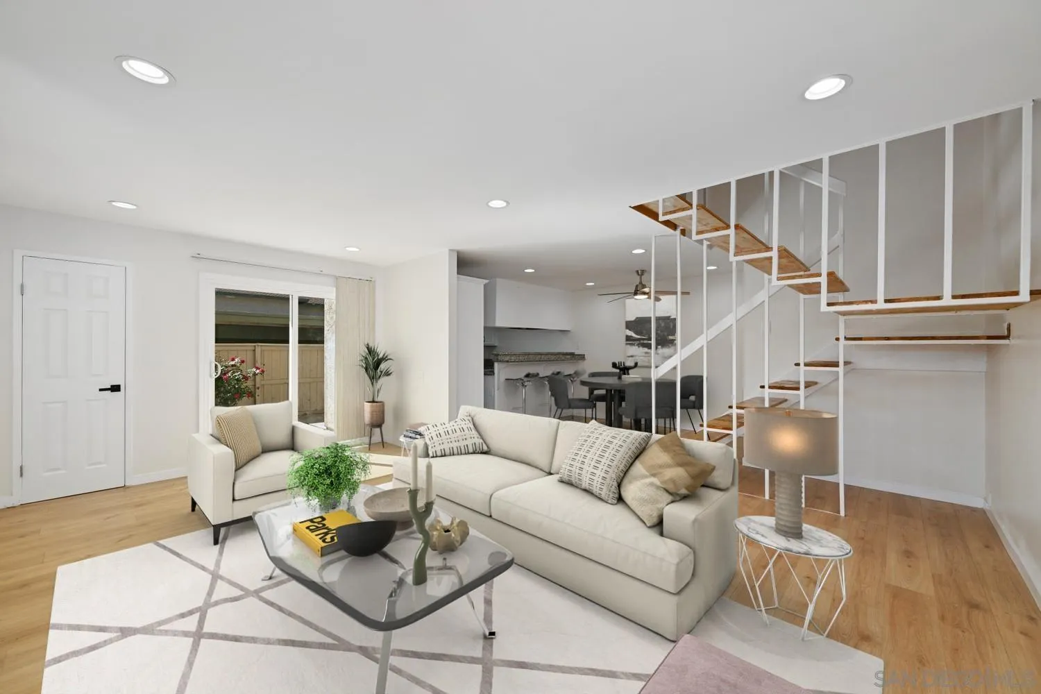 Photo #1: 250042942 Listing: Photo #1