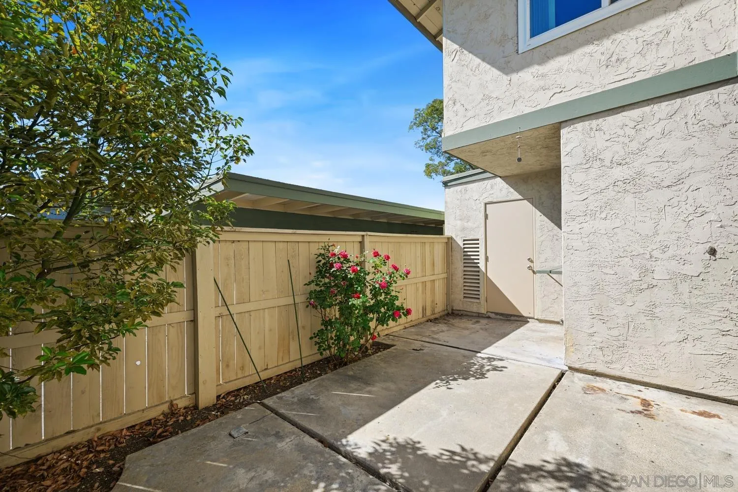 Photo #15: 250042942 Listing: Photo #15