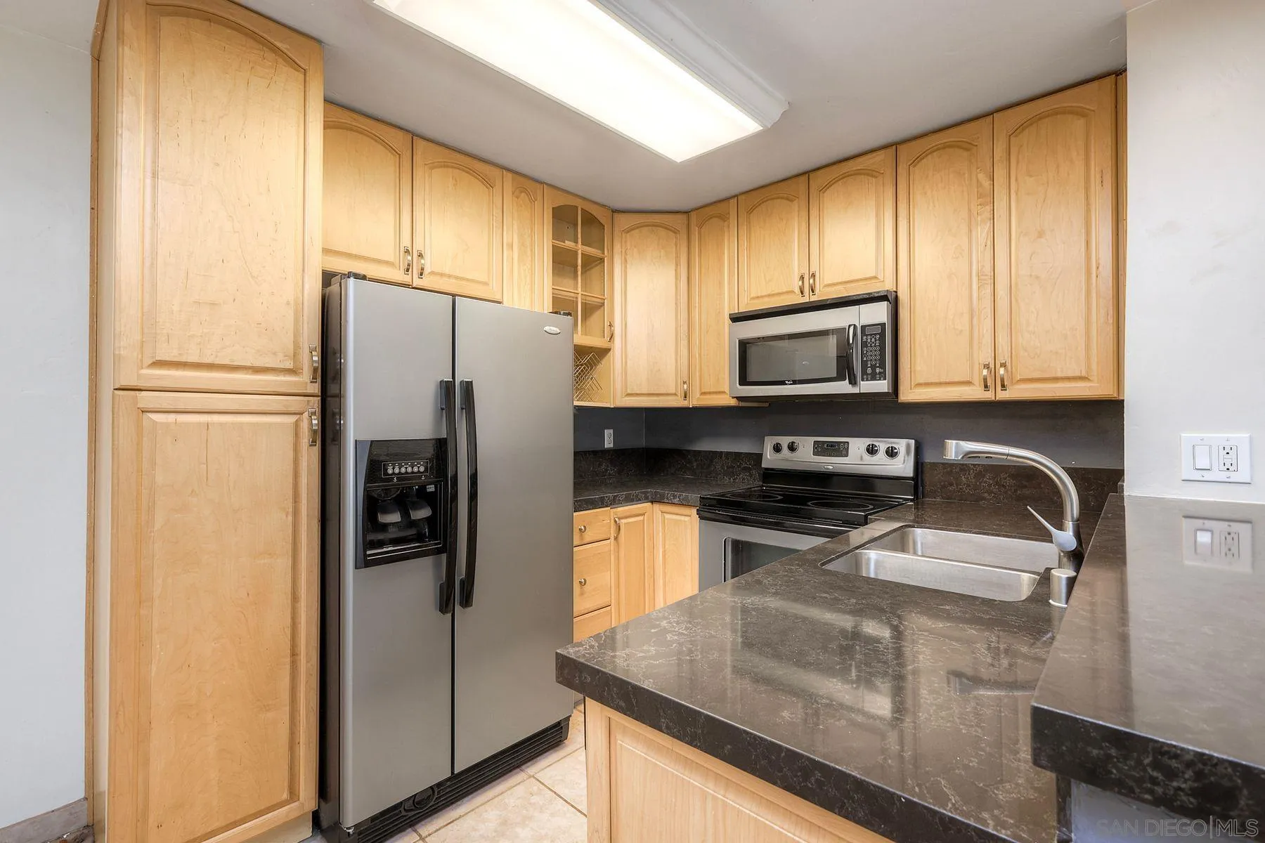 Photo #6: 250042945 Listing: Photo #6